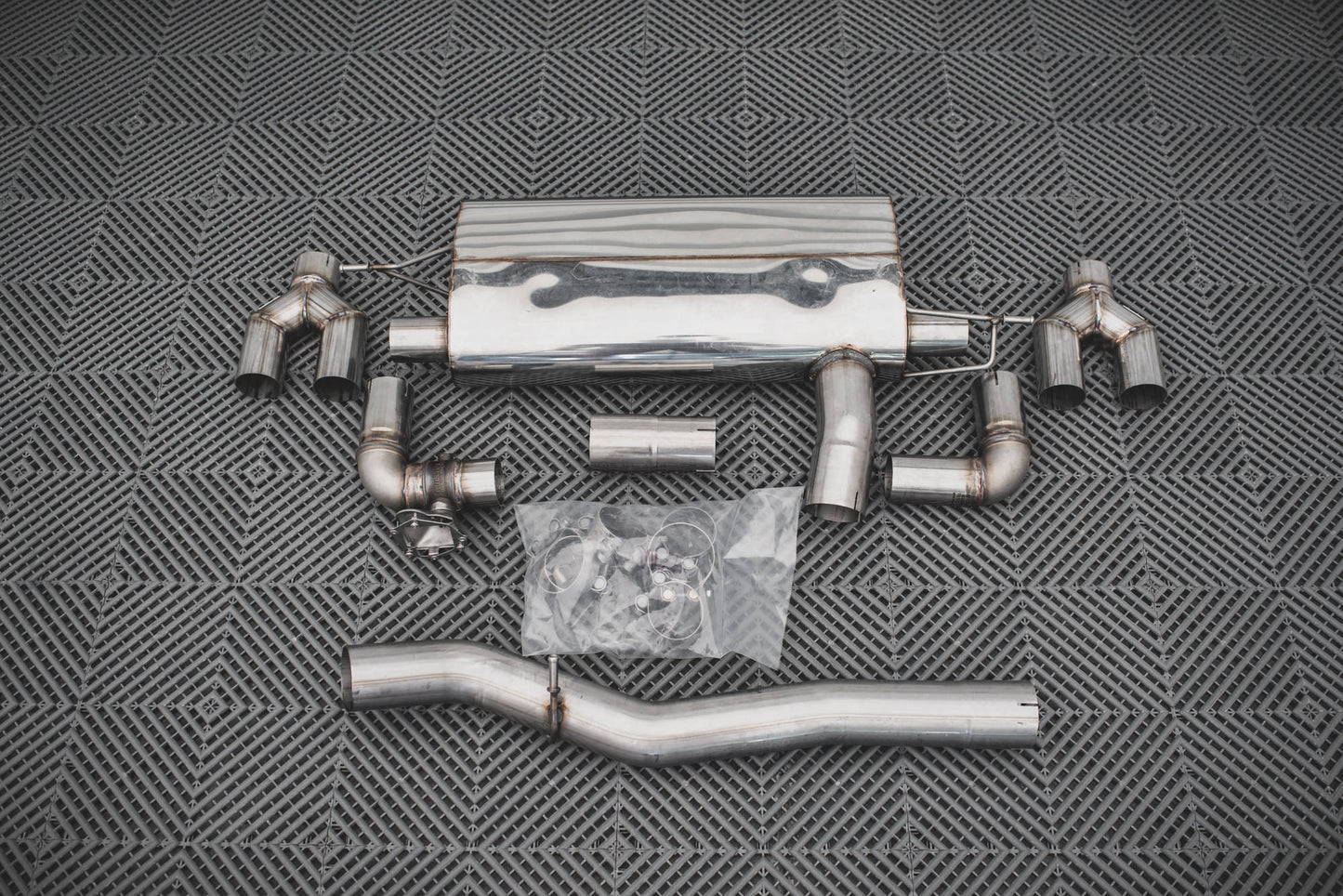 Diffusor Heck Ansatz V.3 für + Milltek Sport Auspuffverlängerung BMW 1er M135i / 128ti F40