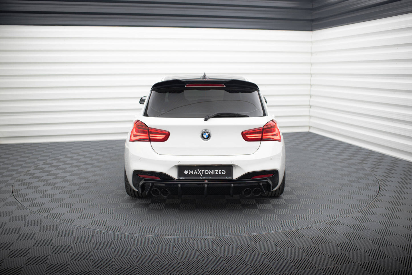 Diffusor Heck Ansatz V.3 für BMW 1er M-Paket / M140i F20 Facelift (Doppelauspuff li. re.)