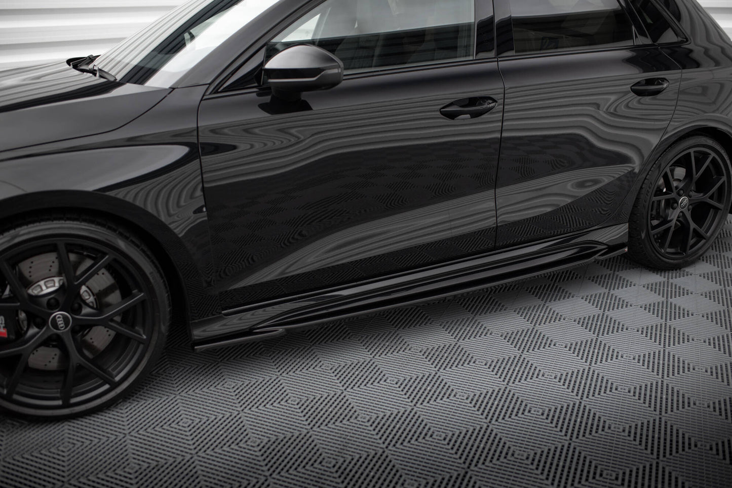 Seitenschweller Ansatz für Audi RS3 Sportback 8Y schwarz Hochglanz