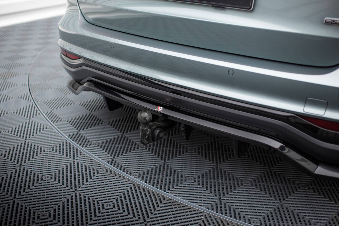 Mittlerer Cup Diffusor DTM Look Heck Ansatz für Audi A6 Allroad C8 schwarz Hochglanz
