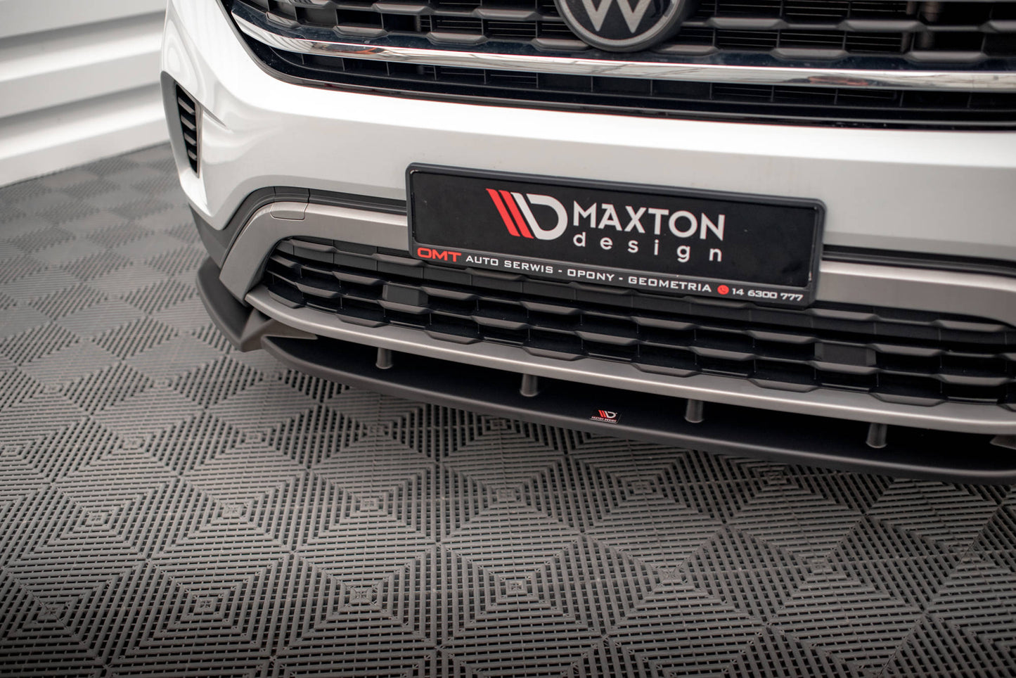 Front Ansatz V.1 für Volkswagen Atlas Cross Sport schwarz matt