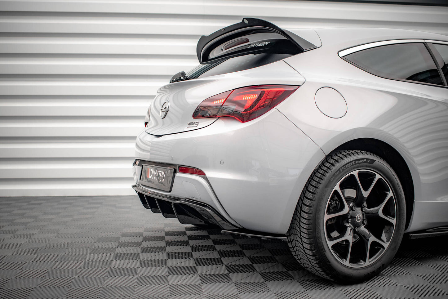 Diffusor Heck Ansatz für Opel Astra GTC OPC-Line J (Einzelauspuff li.) schwarz Hochglanz