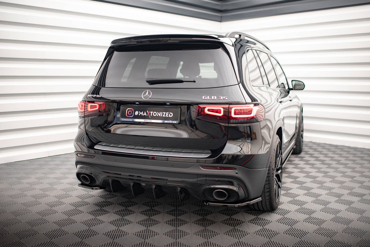 Diffusor Heck Ansatz für Mercedes-AMG GLB 35 X247 schwarz Hochglanz
