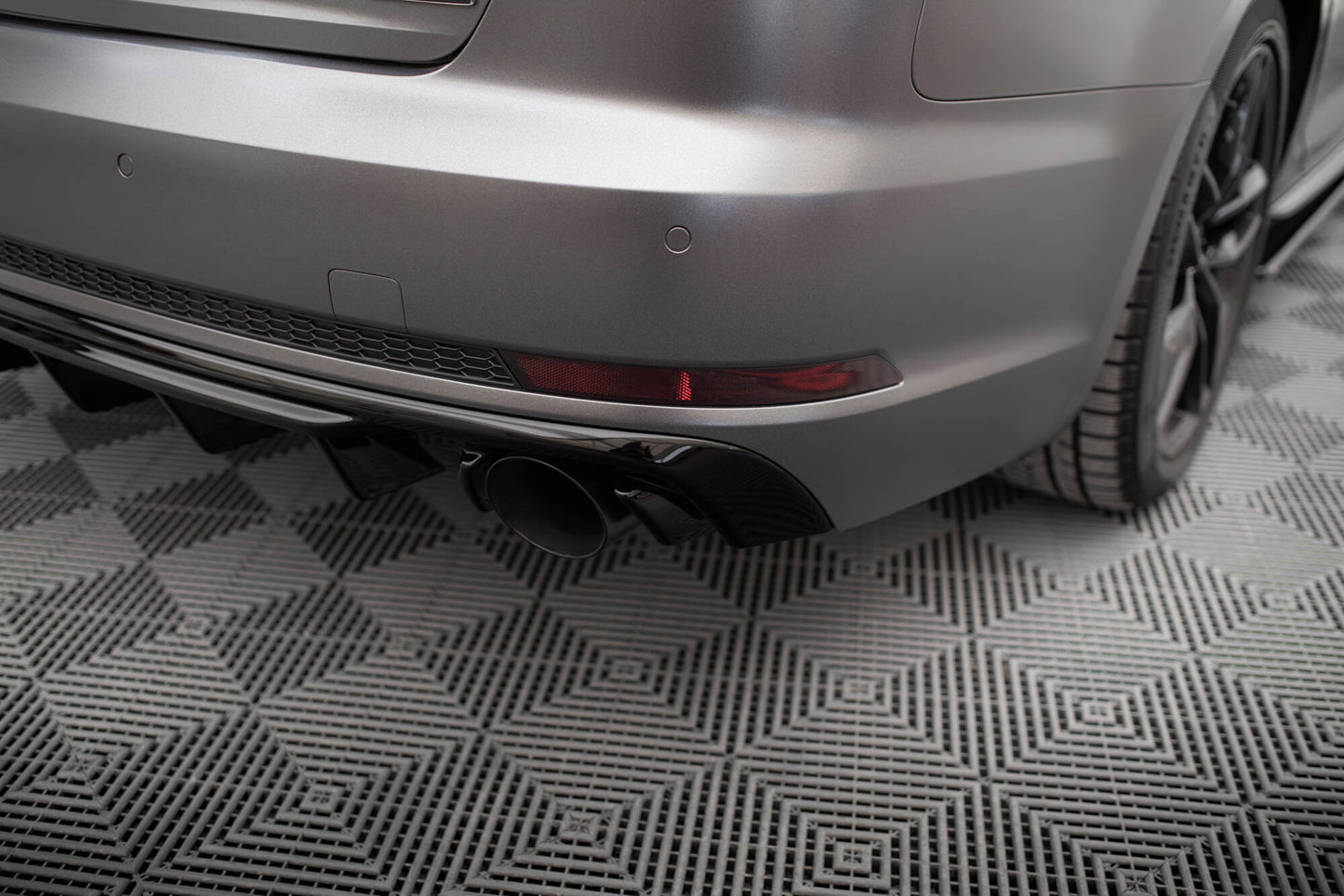 Diffusor Heck Ansatz für Audi A4 S-line B9 (Einzelauspuff li. re.)
