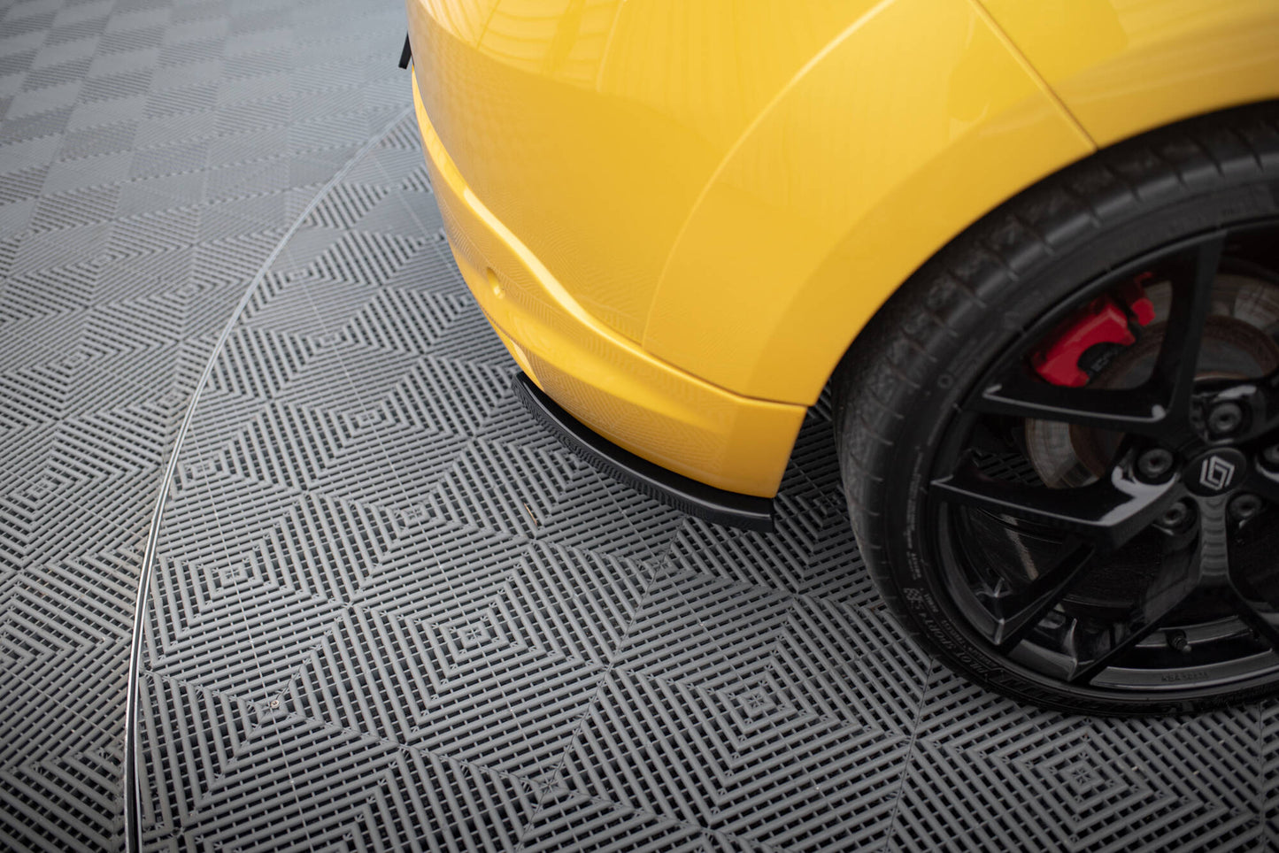 Heck Ansatz Flaps Diffusor für RENAULT MEGANE 3 RS schwarz Hochglanz