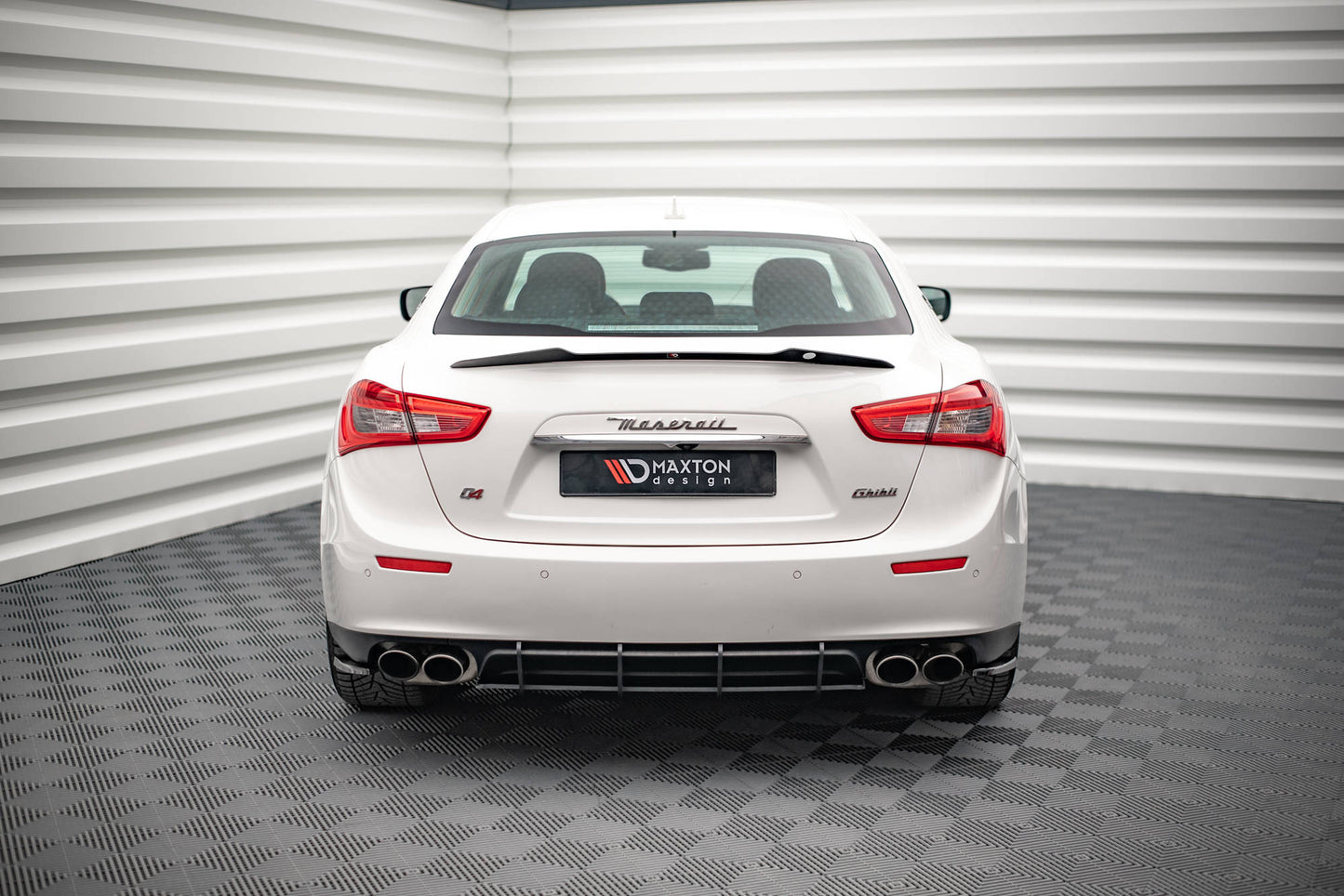 Spoiler CAP für Maserati Ghibli Modena Mk3 Facelift schwarz Hochglanz