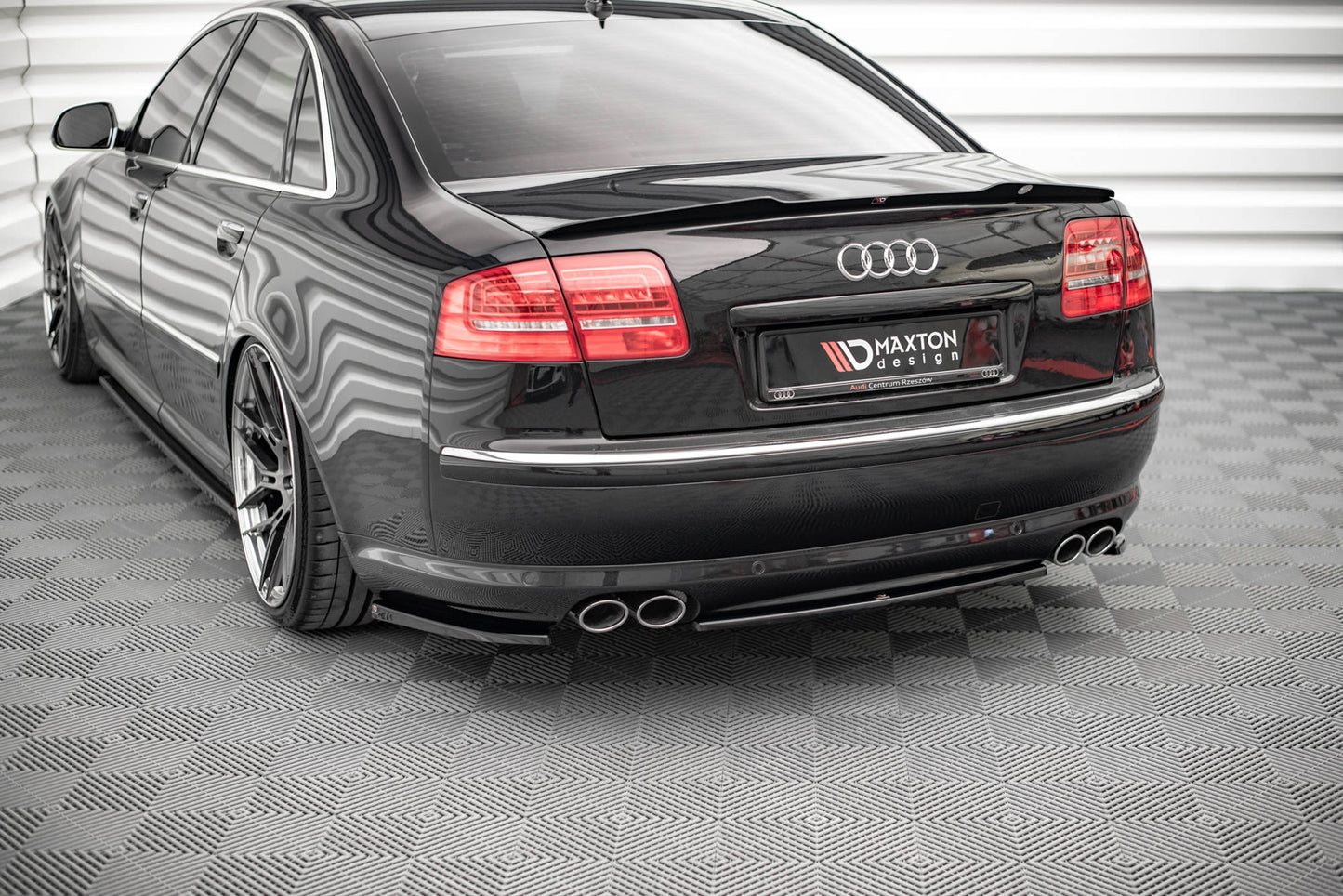 Heckansatz Audi S8 D3 schwarz Hochglanz