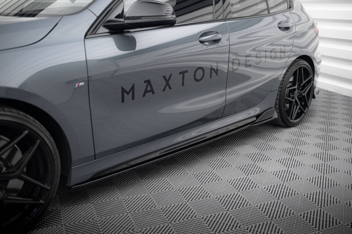 Seitenschweller Ansatz für V.3 für BMW 1er M-Paket/ M135i / 128ti F40 schwarz Hochglanz