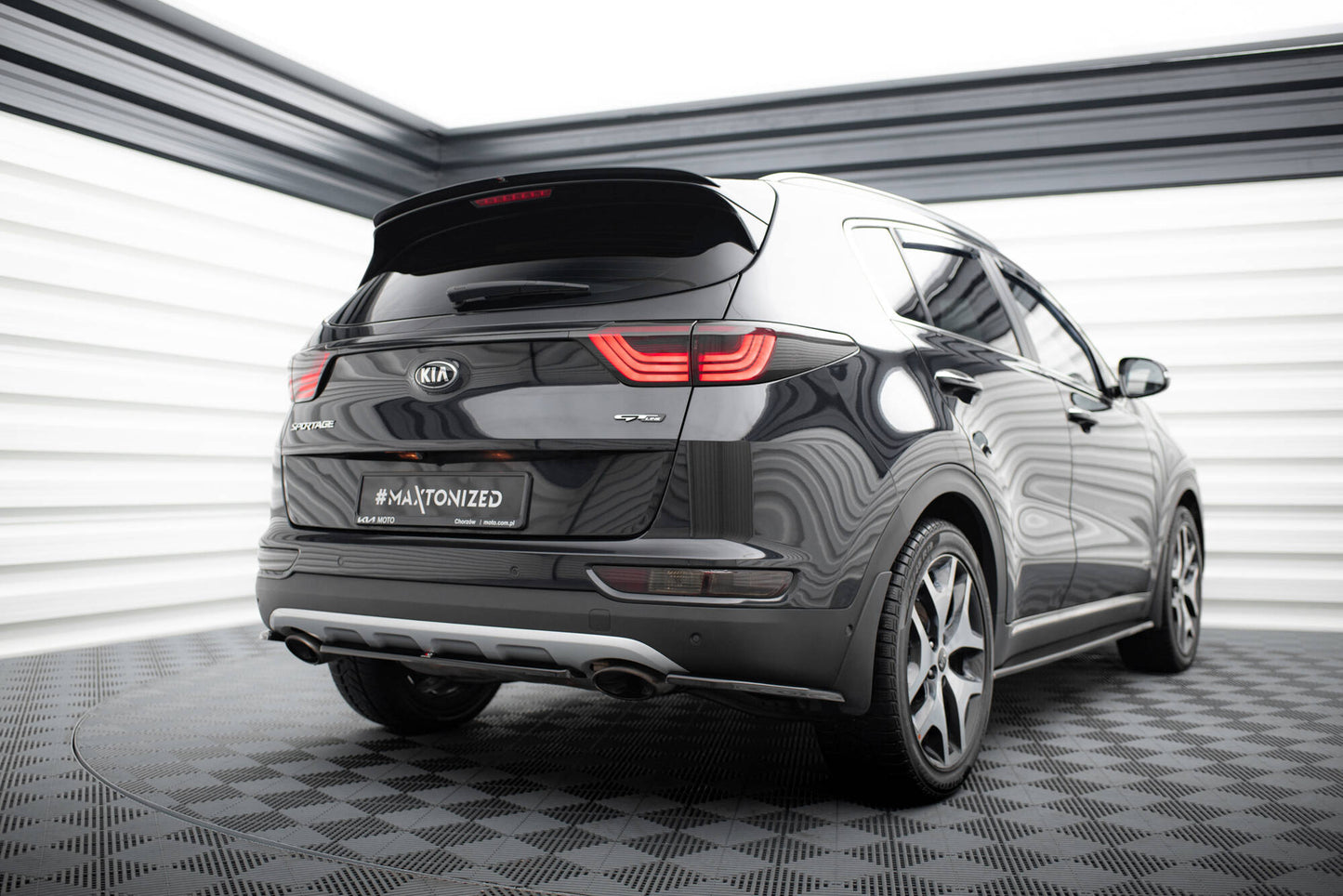 Heckansatz KIA SPORTAGE mk4 GT-Line schwarz Hochglanz