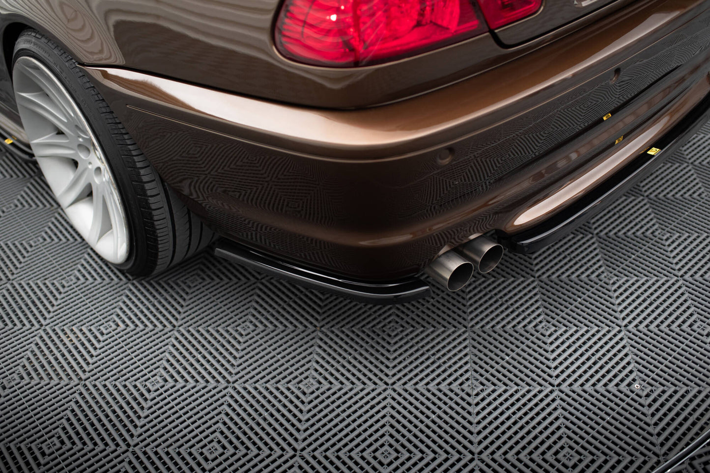 Heck Ansatz Flaps Diffusor für BMW 3er E46 M Paket COUPE schwarz Hochglanz
