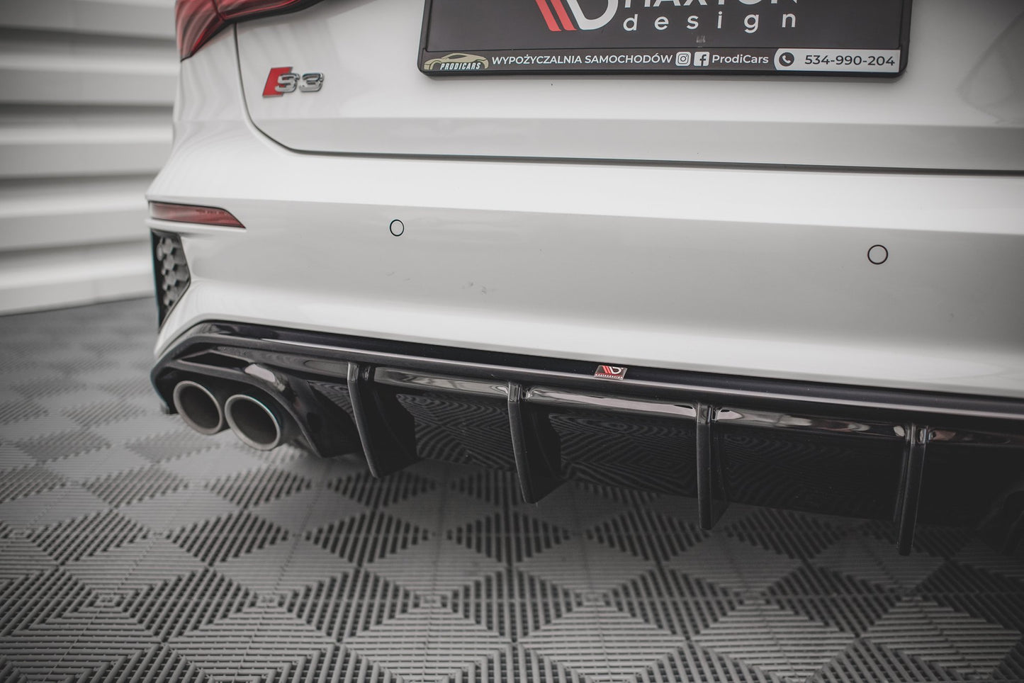 Diffusor Heck Ansatz für Audi S3 Sportback 8Y schwarz Hochglanz