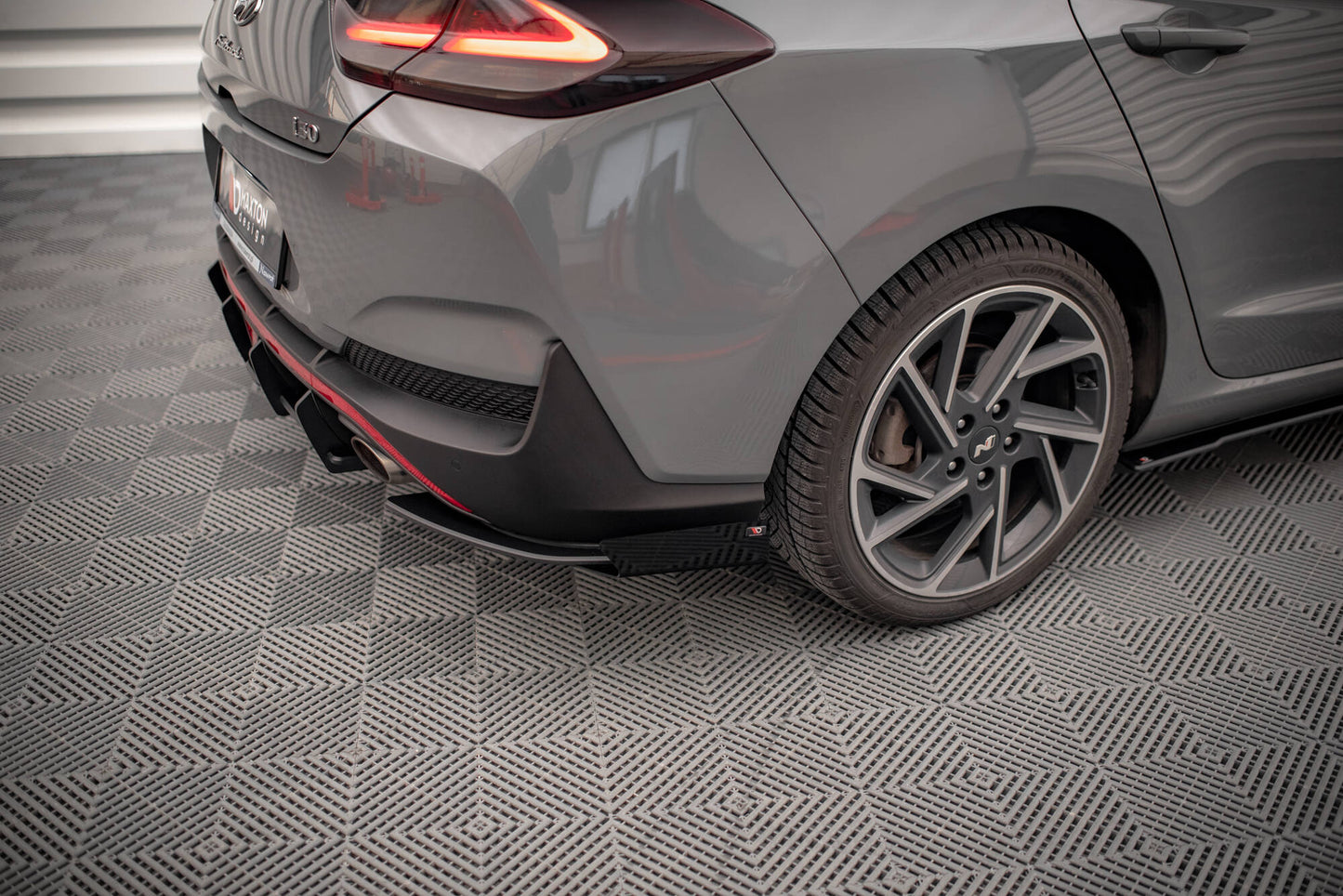 Street Pro Heck Ansatz Flaps Diffusor +Flaps für Hyundai I30 Fastback N-Line Mk3 Facelift schwarz Hochglanz