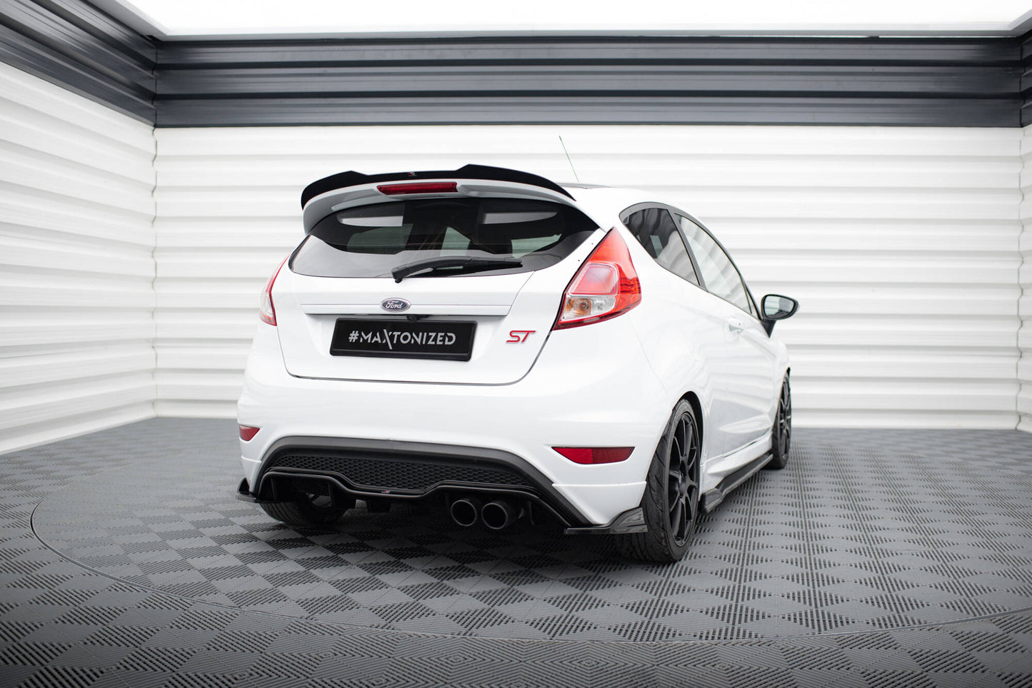 Spoiler CAP für Ford Fiesta ST Mk7 FL schwarz Hochglanz