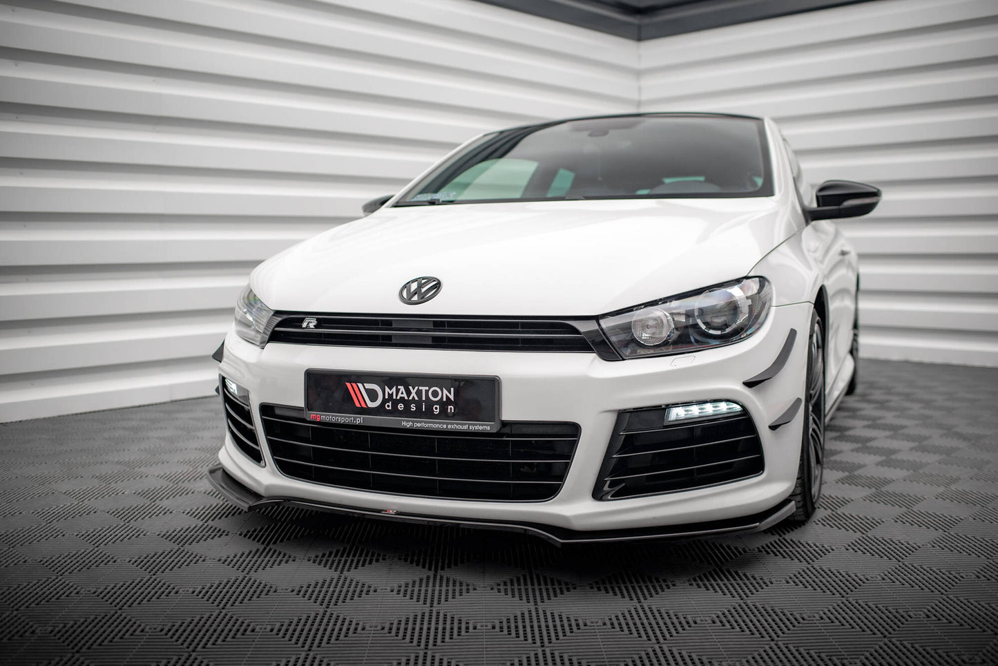 Front Ansatz V.4 für VW Scirocco R Mk3 schwarz Hochglanz