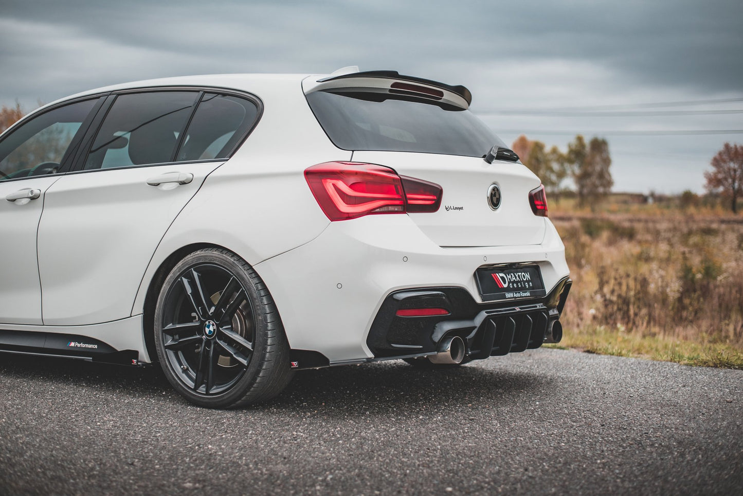 Street Pro Heck Ansatz Flaps Diffusor V.3 +Flaps für BMW 1er M140i schwarz Hochglanz