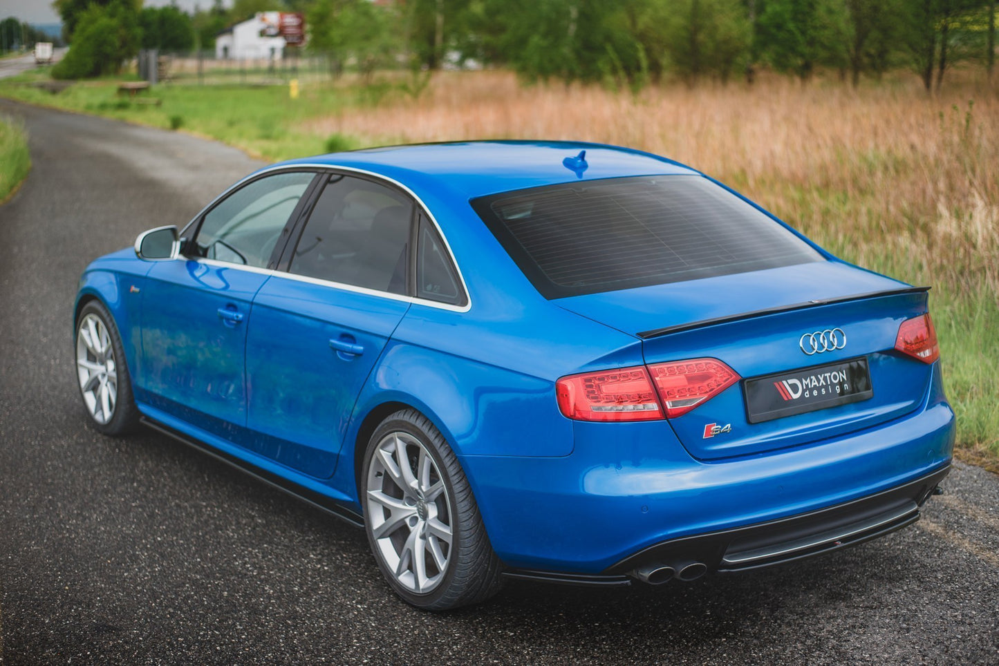 Spoiler CAP für Audi A4 Limousine B8 / B8 Facelift schwarz Hochglanz