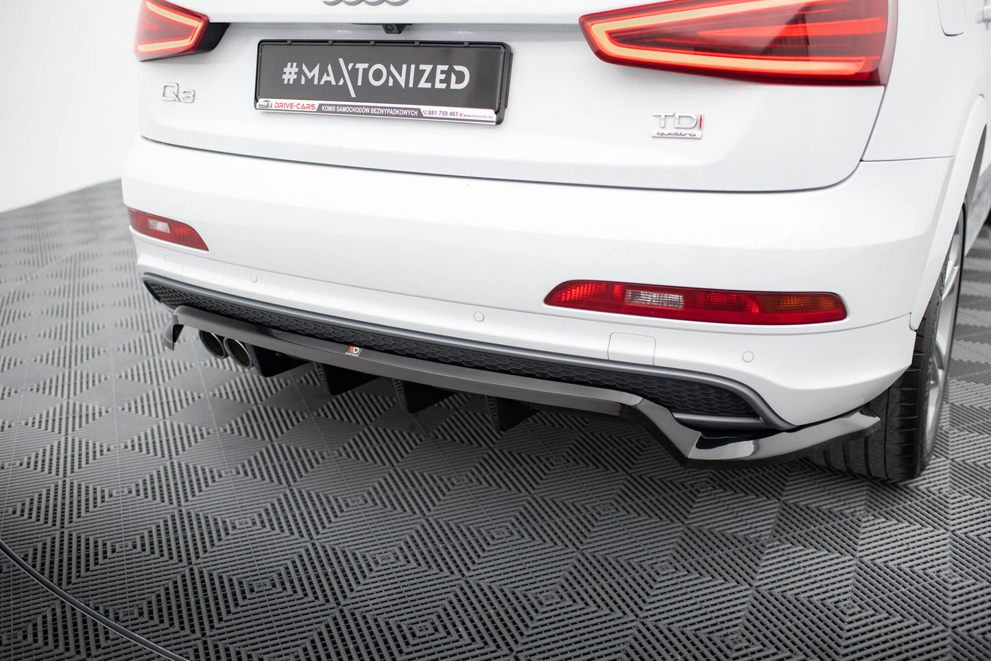 Mittlerer Cup Diffusor DTM Look Heck Ansatz für Audi Q3 S-line 8U schwarz Hochglanz