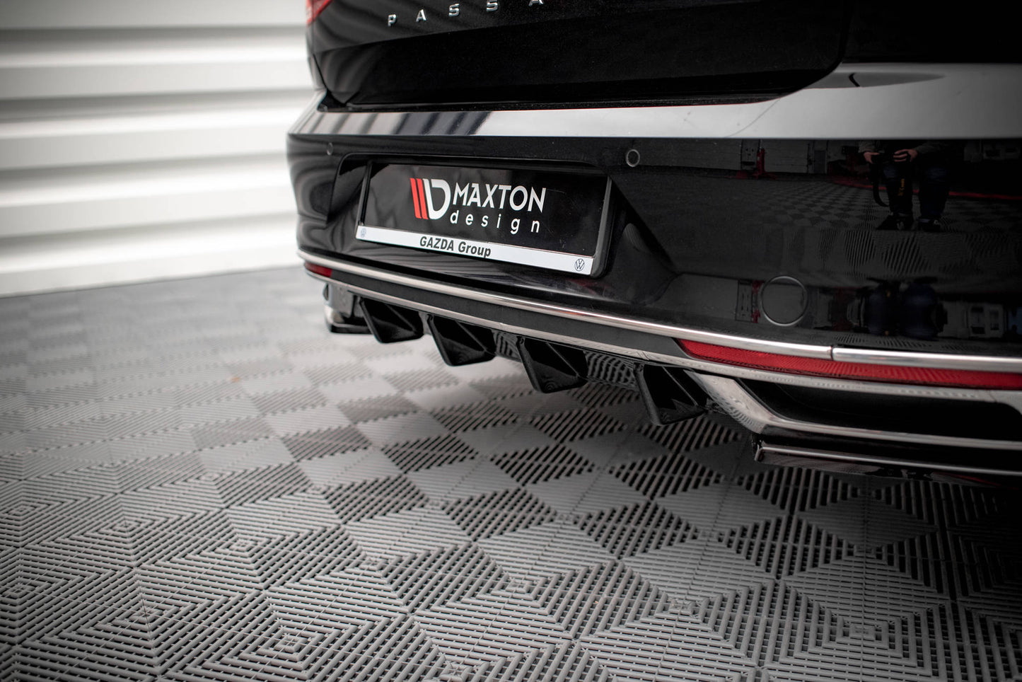 Diffusor Heck Ansatz für VW Passat B8 Facelift schwarz Hochglanz