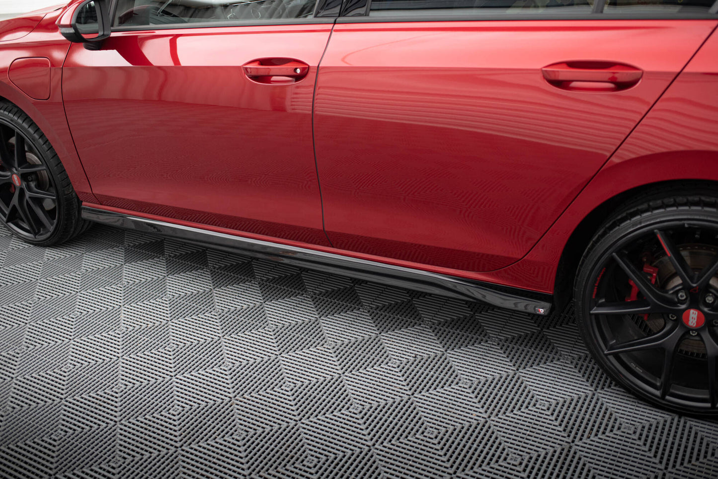 Seitenschweller Ansatz für V.3 für VW Golf GTI / GTE / GTI Clubsport / GTD / R-Line Mk8 schwarz Hochglanz