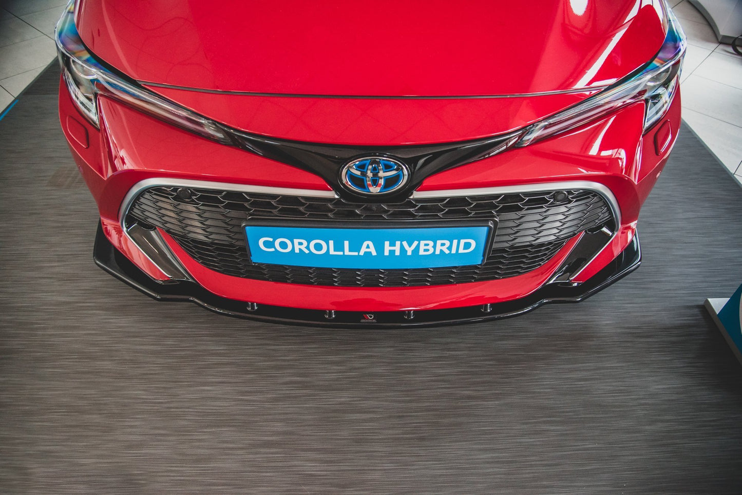 Front Ansatz V.1 für Toyota Corolla XII Touring Sports/ Hatchback schwarz Hochglanz