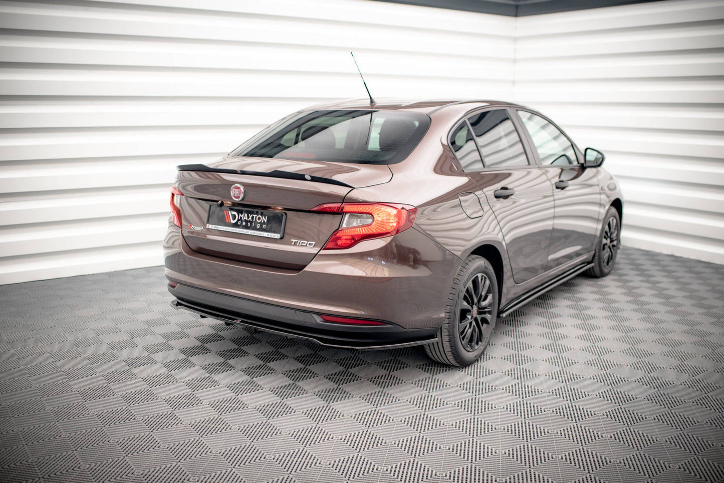 Spoiler CAP für Fiat Tipo S Limousine Mk1 schwarz Hochglanz