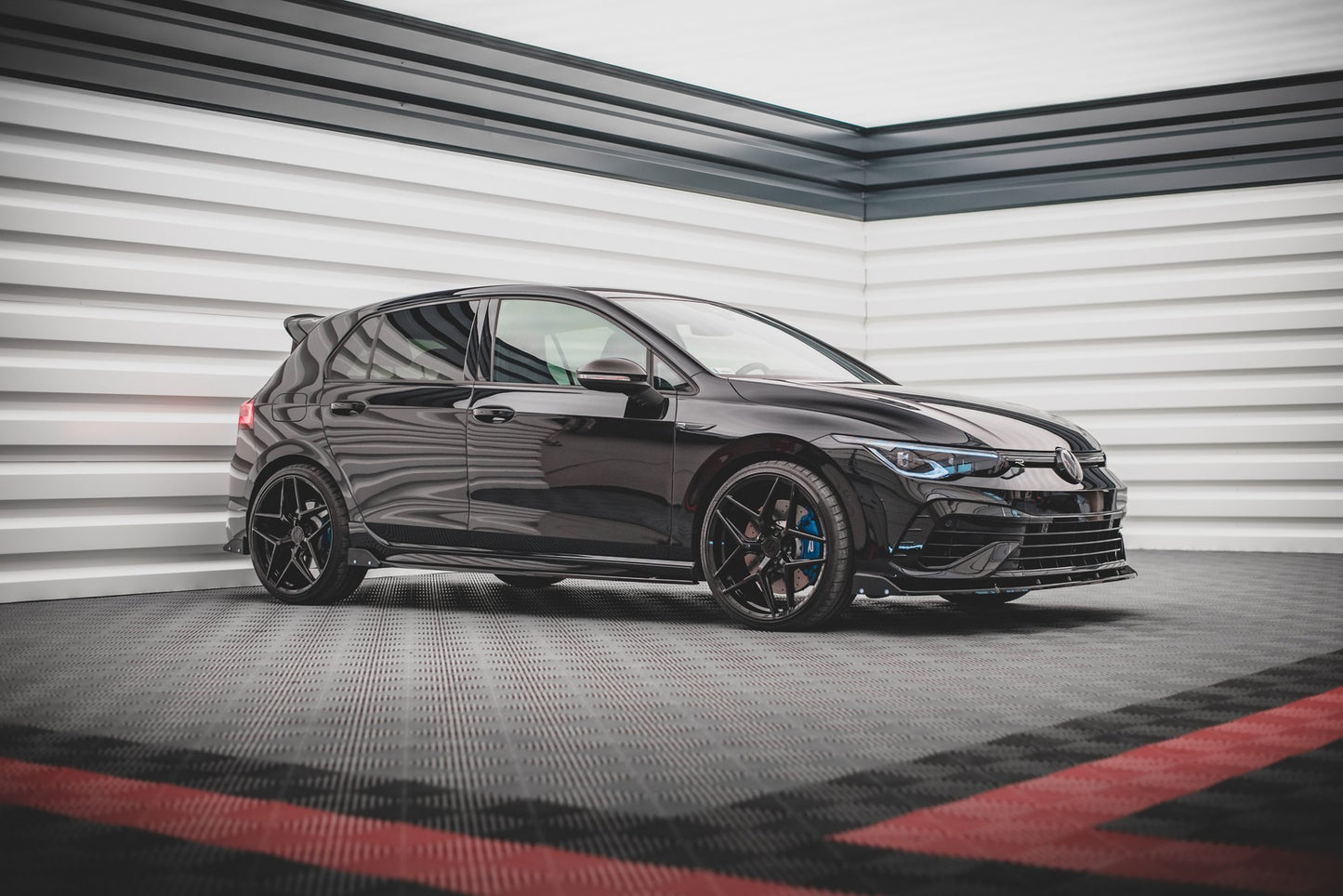 Heck Ansatz Flaps Diffusor V.2 + Flaps für VW Golf R Mk8 Facelift