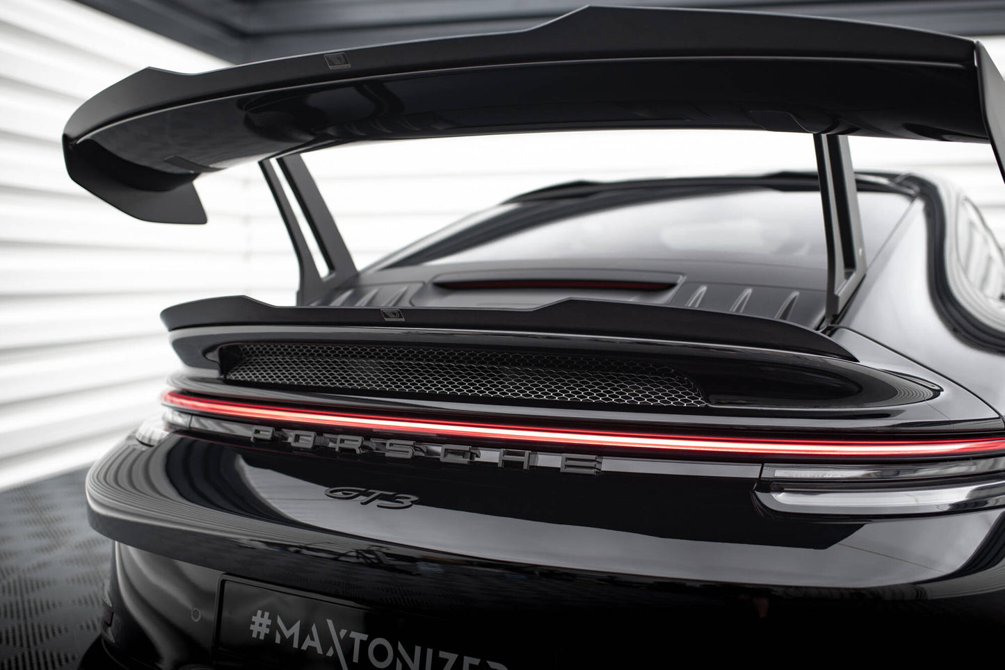 Niedriger Spoiler CAP für Porsche 911 992 GT3 schwarz Hochglanz