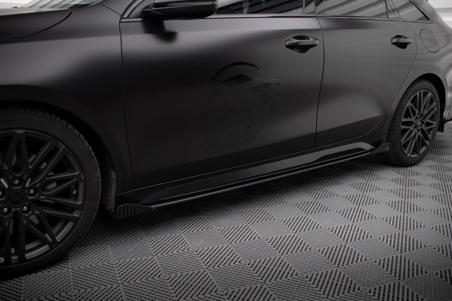 Street Pro Seitenschweller Ansatz für + Flaps Kia Proceed GT / GT-Line Mk1 Facelift / Ceed GT Mk3 Facelift schwarz Hochglanz