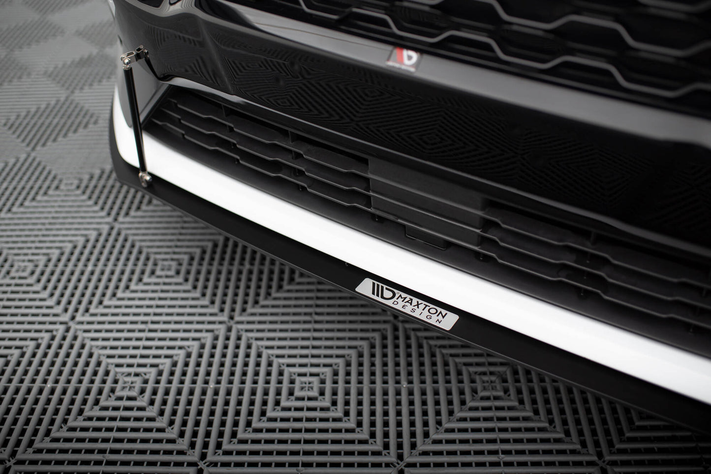 Front Sport Diffusor V.2 Ford Fiesta Mk8 ST / ST-Line schwarz Hochglanz