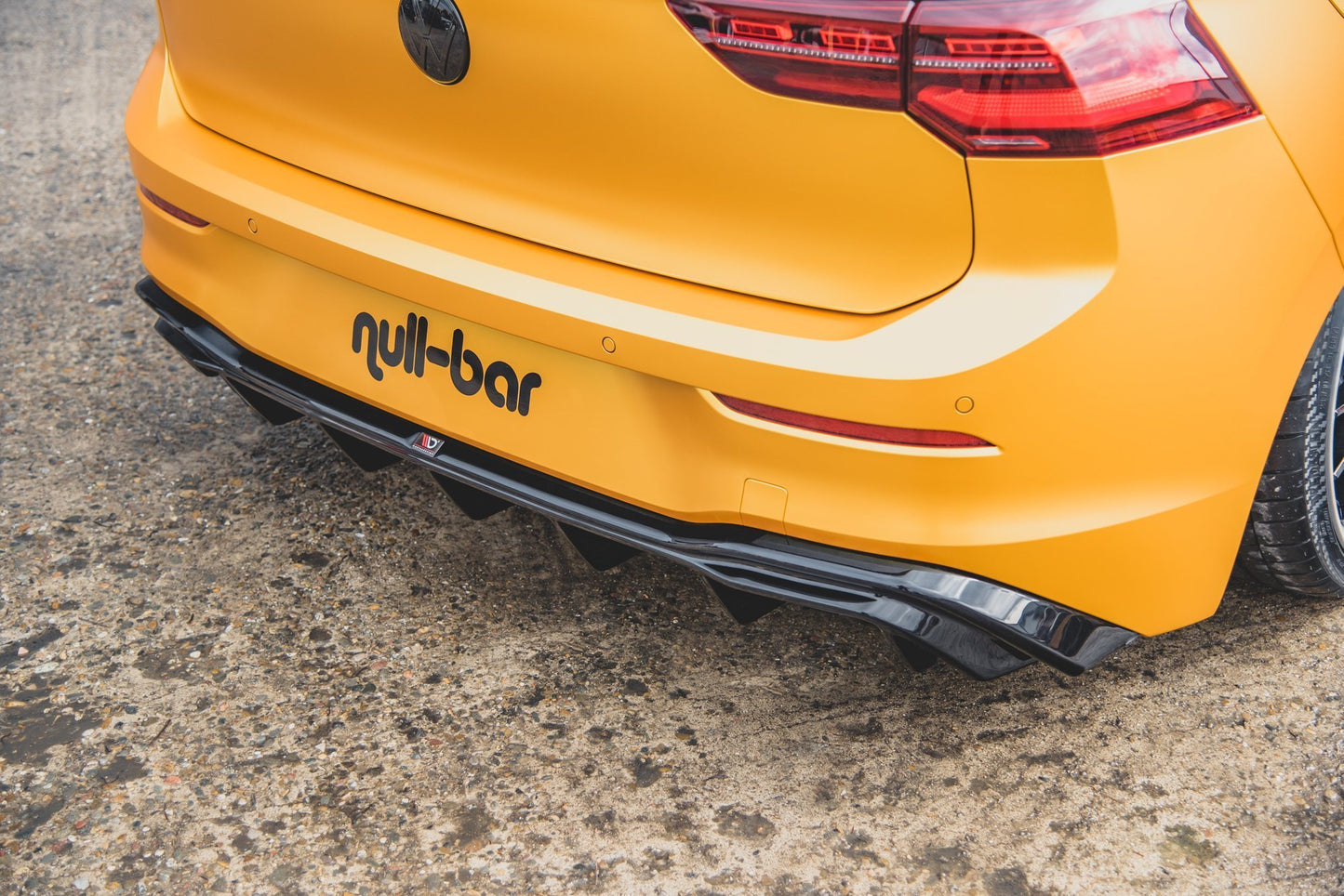 Diffusor Heck Ansatz für VW Golf Mk8 schwarz Hochglanz