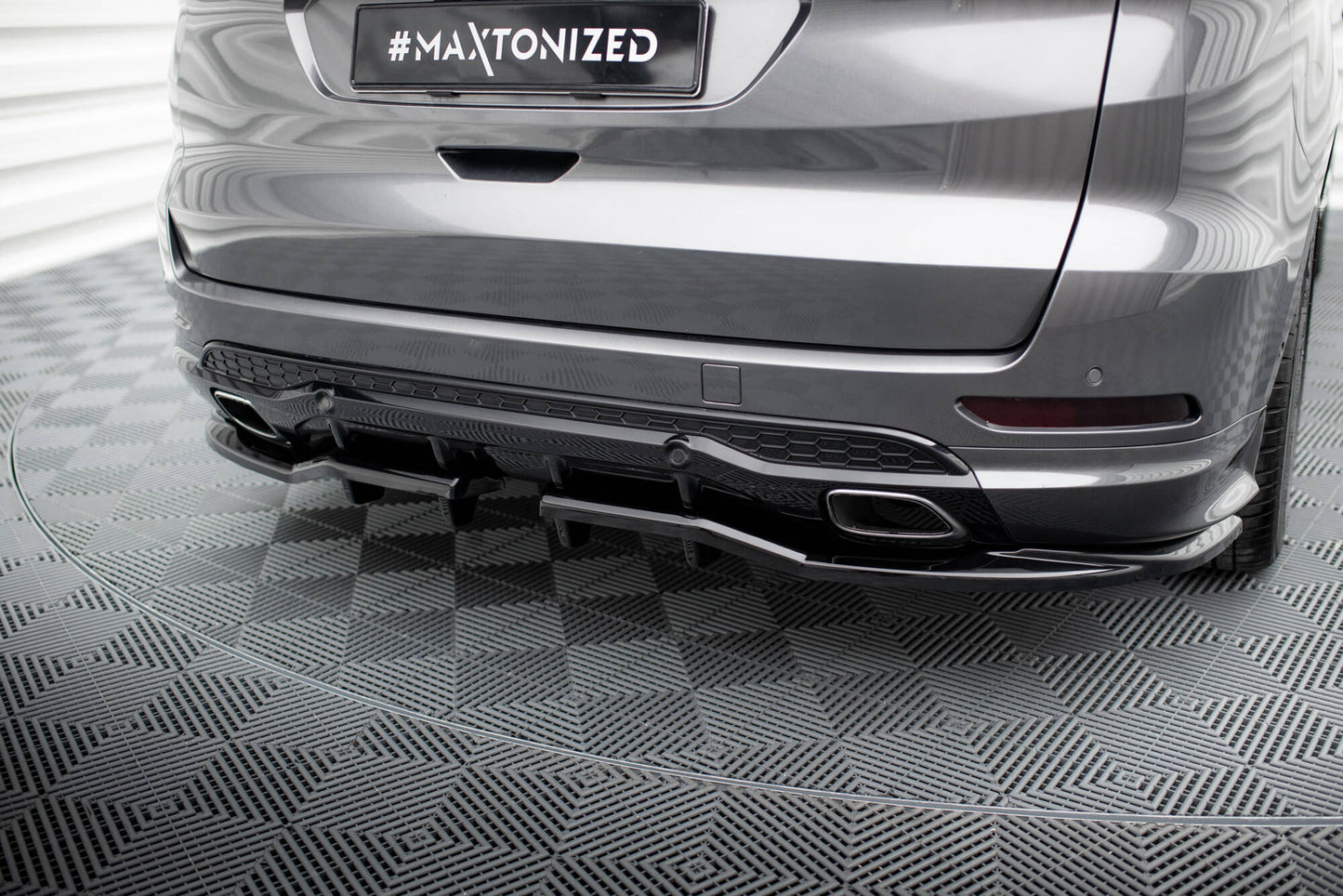 Mittlerer Cup Diffusor DTM Look Heck Ansatz für Ford S-Max ST-Line Mk2 schwarz Hochglanz