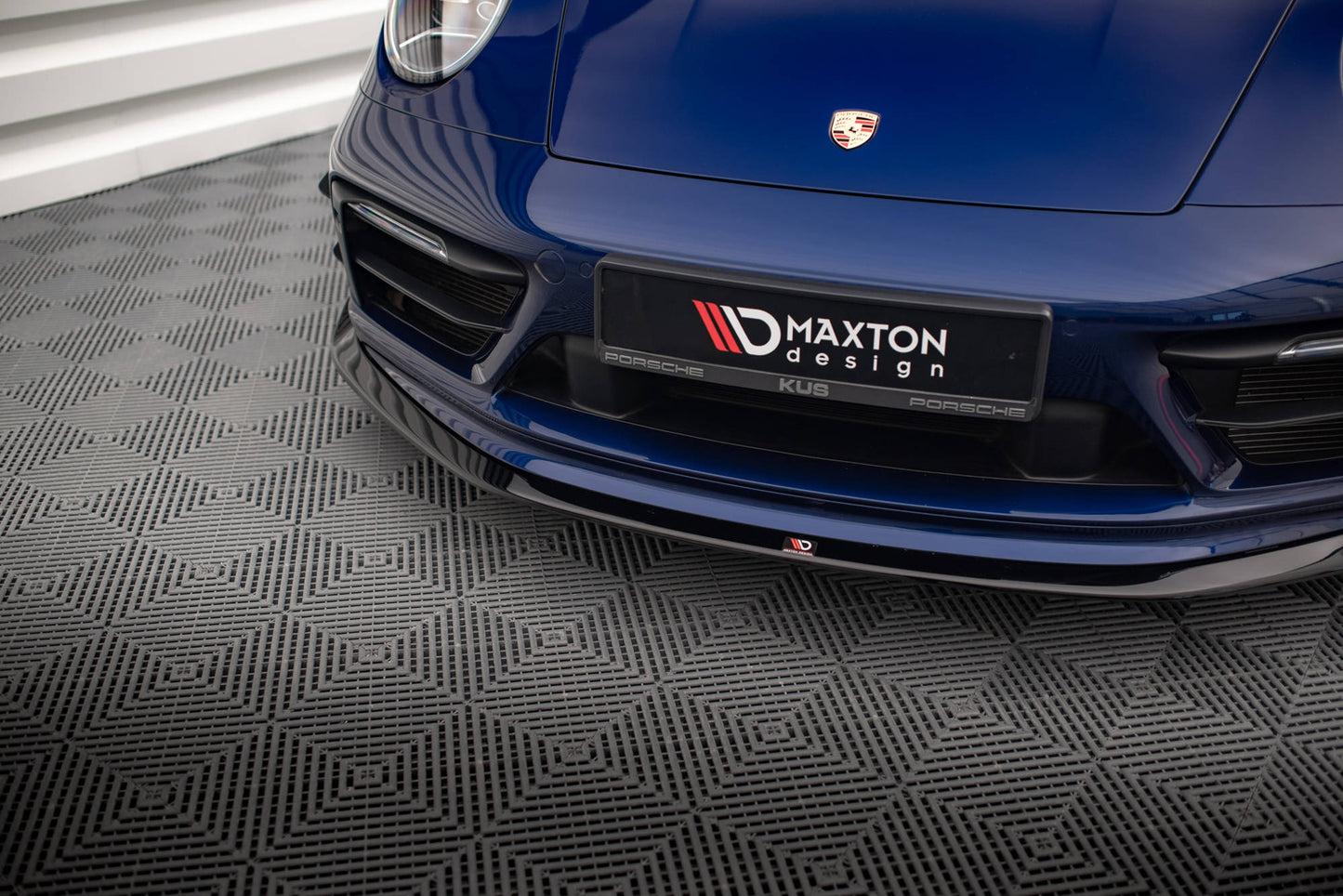 Front Ansatz V.2 für Porsche 911 Carrera Aero / Carrera GTS 992 schwarz Hochglanz