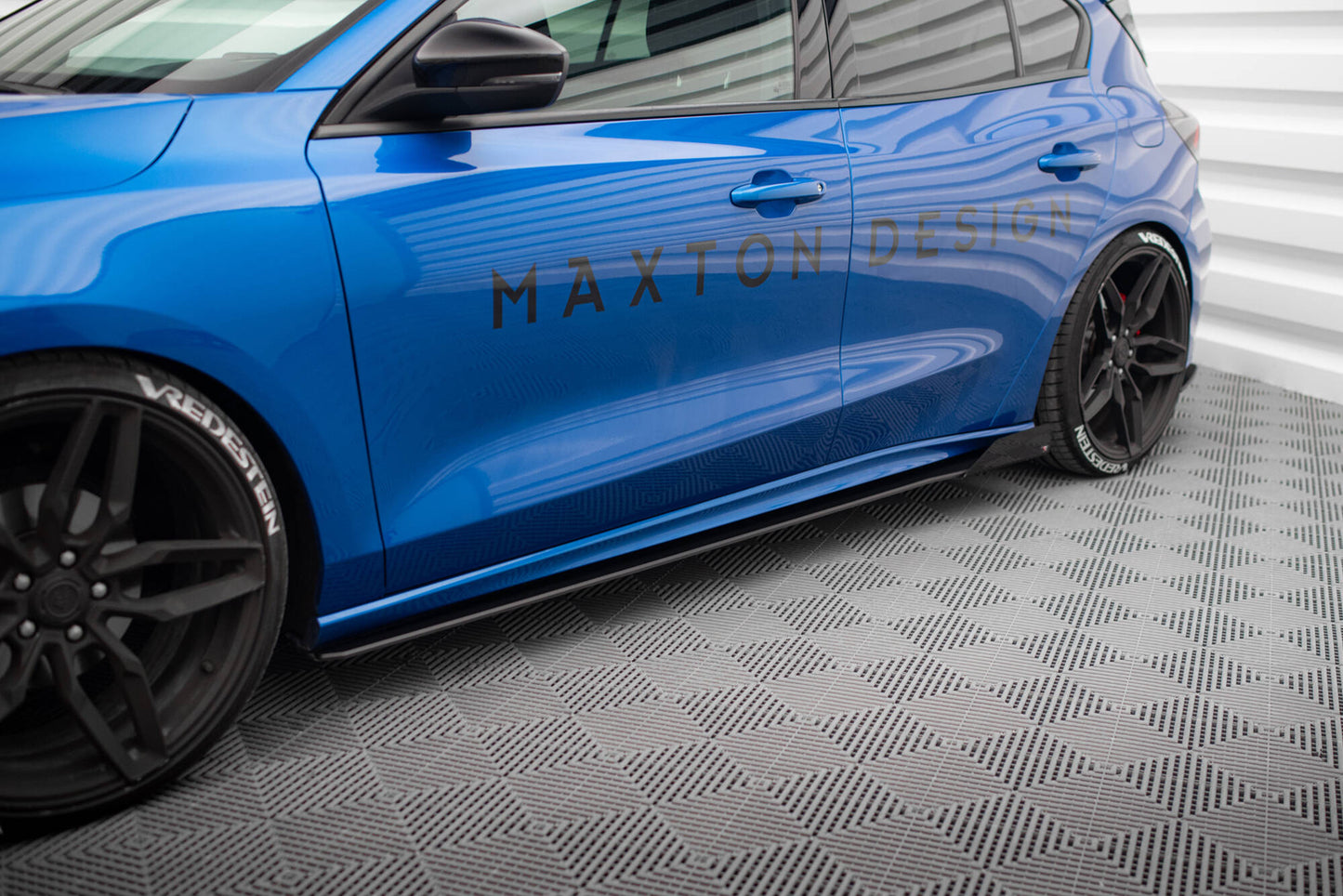 Street Pro Seitenschweller Ansatz für + Flaps Ford Focus ST / ST-Line Mk4 schwarz Hochglanz