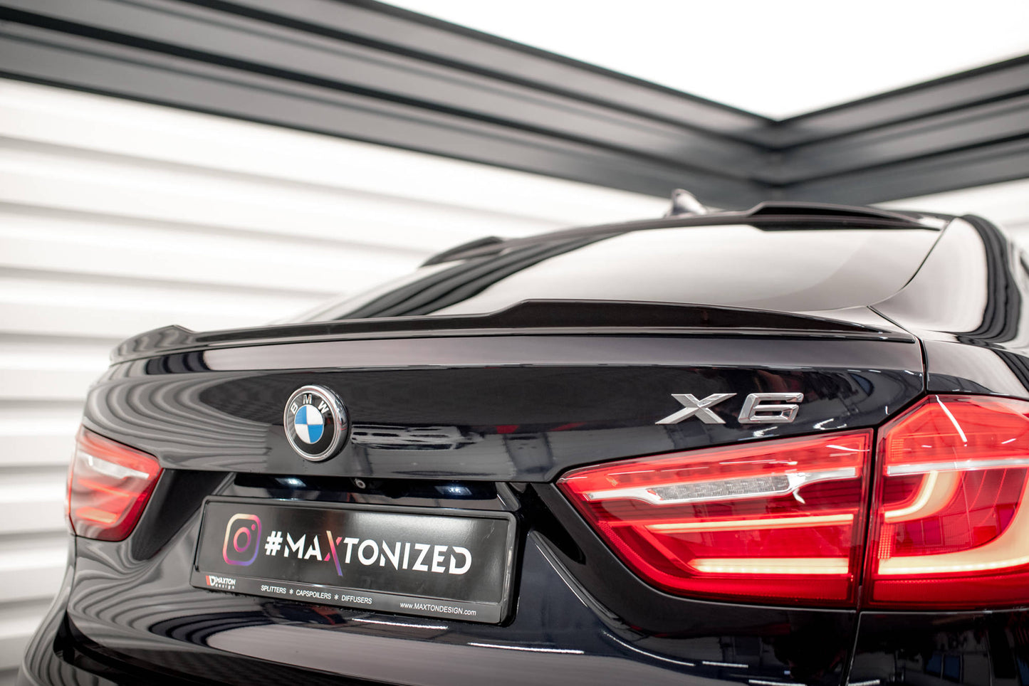 Spoiler CAP 3D für V.1 BMW X6 F16 M-Paket / X6 M F86 schwarz Hochglanz