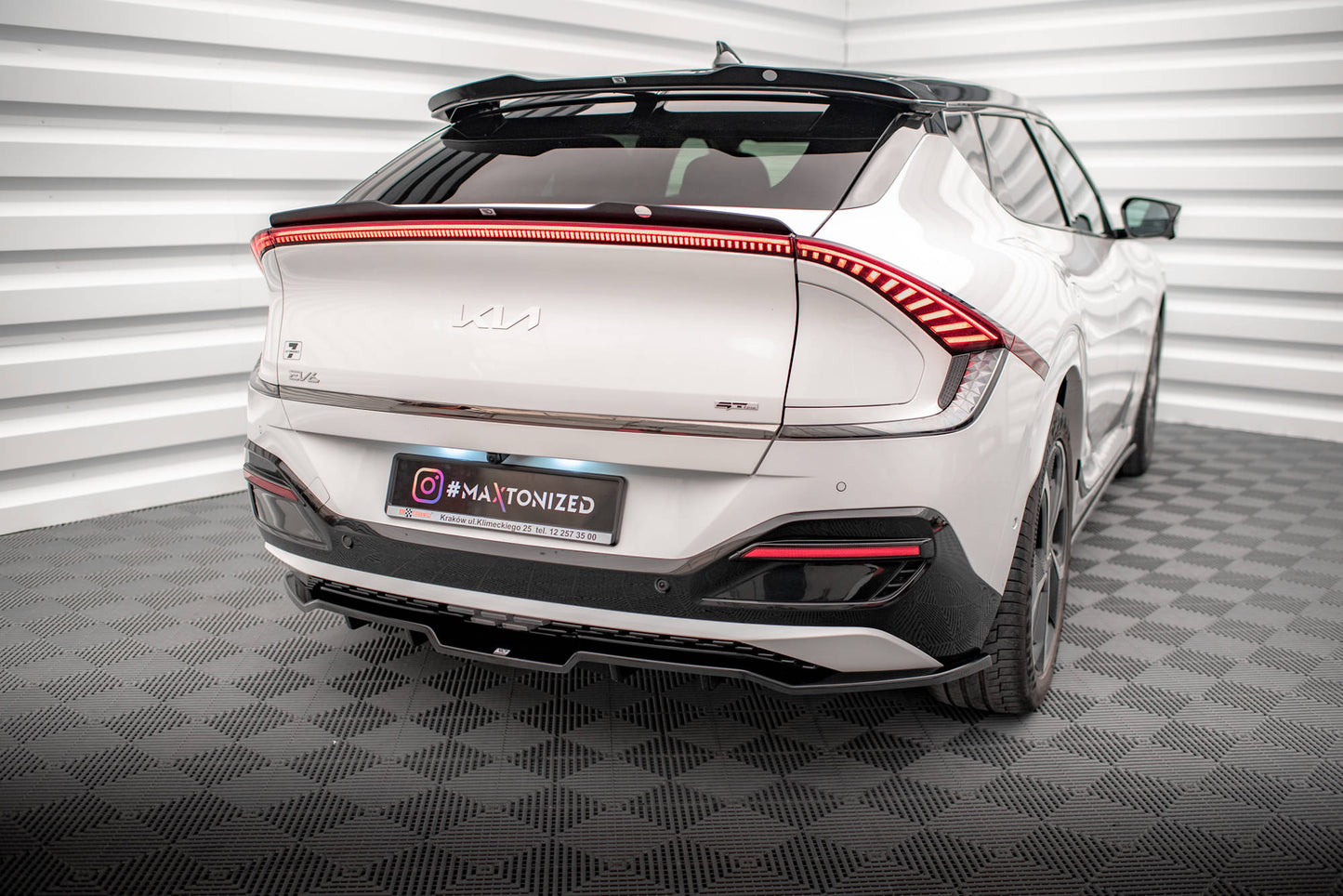 Mittlerer Cup Diffusor DTM Look Heck Ansatz für Kia EV6 GT-Line Mk1 schwarz Hochglanz