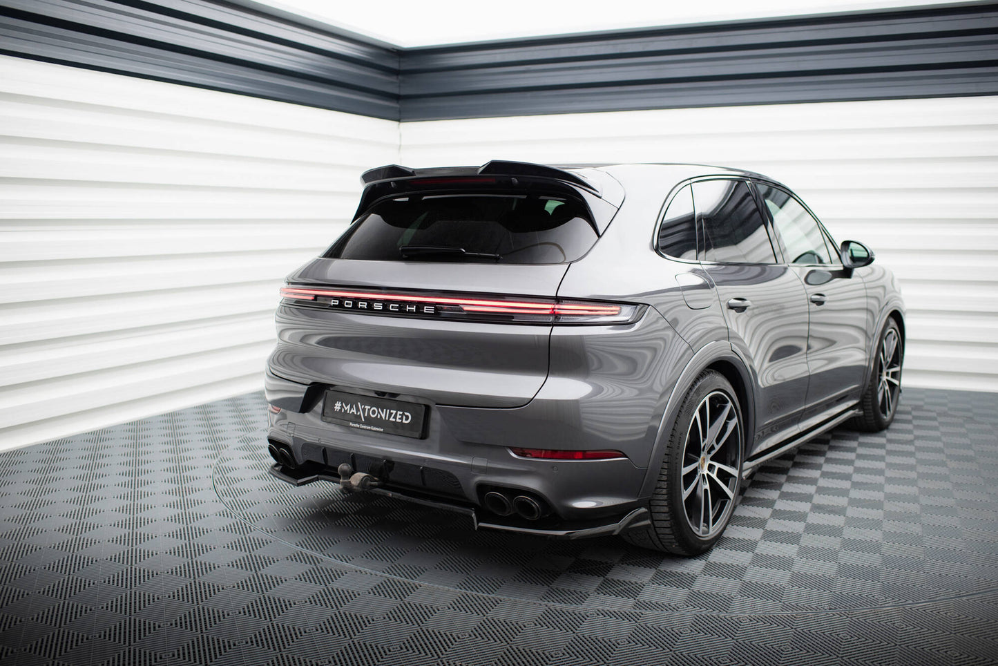 Heckansatz Porsche Cayenne SUV / Coupe Mk3 Facelift schwarz Hochglanz