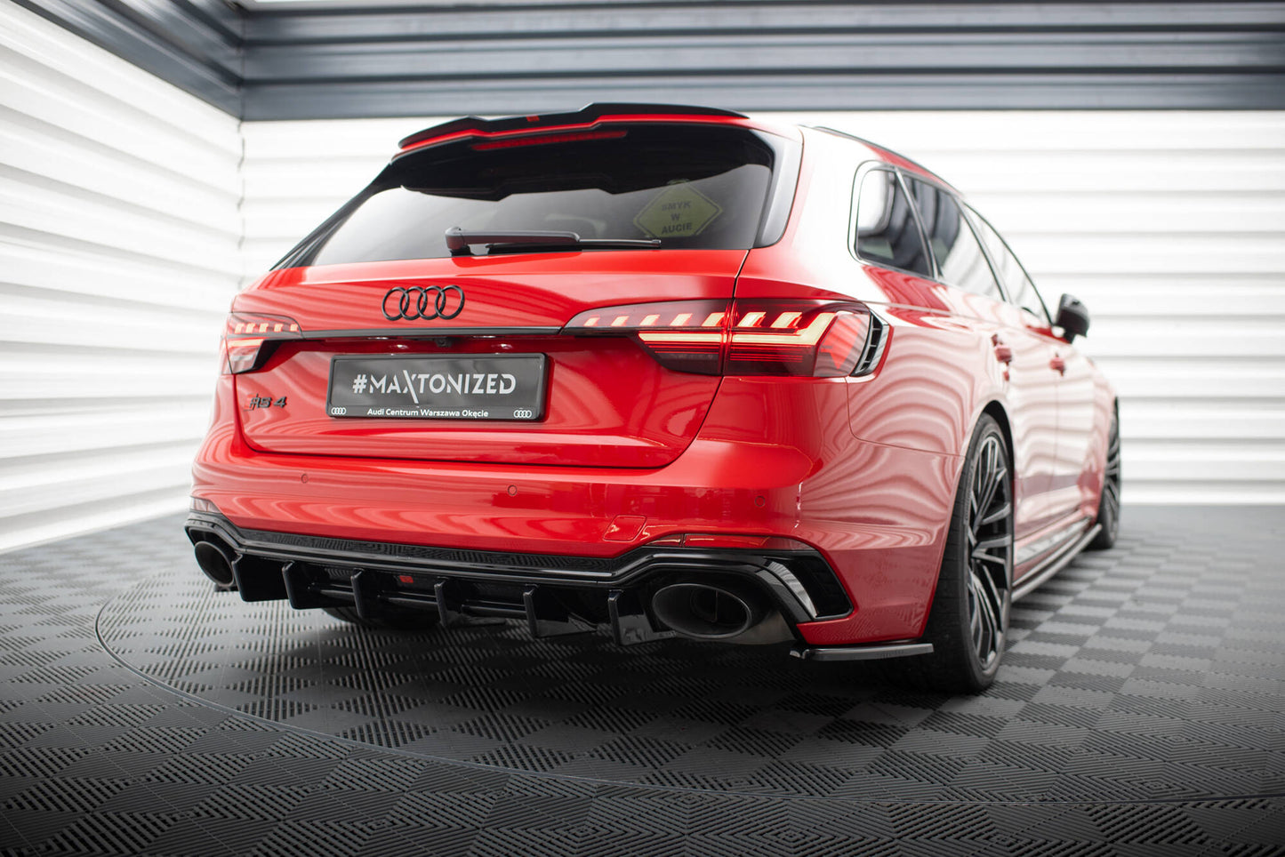 Diffusor Heck Ansatz für Audi RS4 B9 / B9 Facelift schwarz Hochglanz