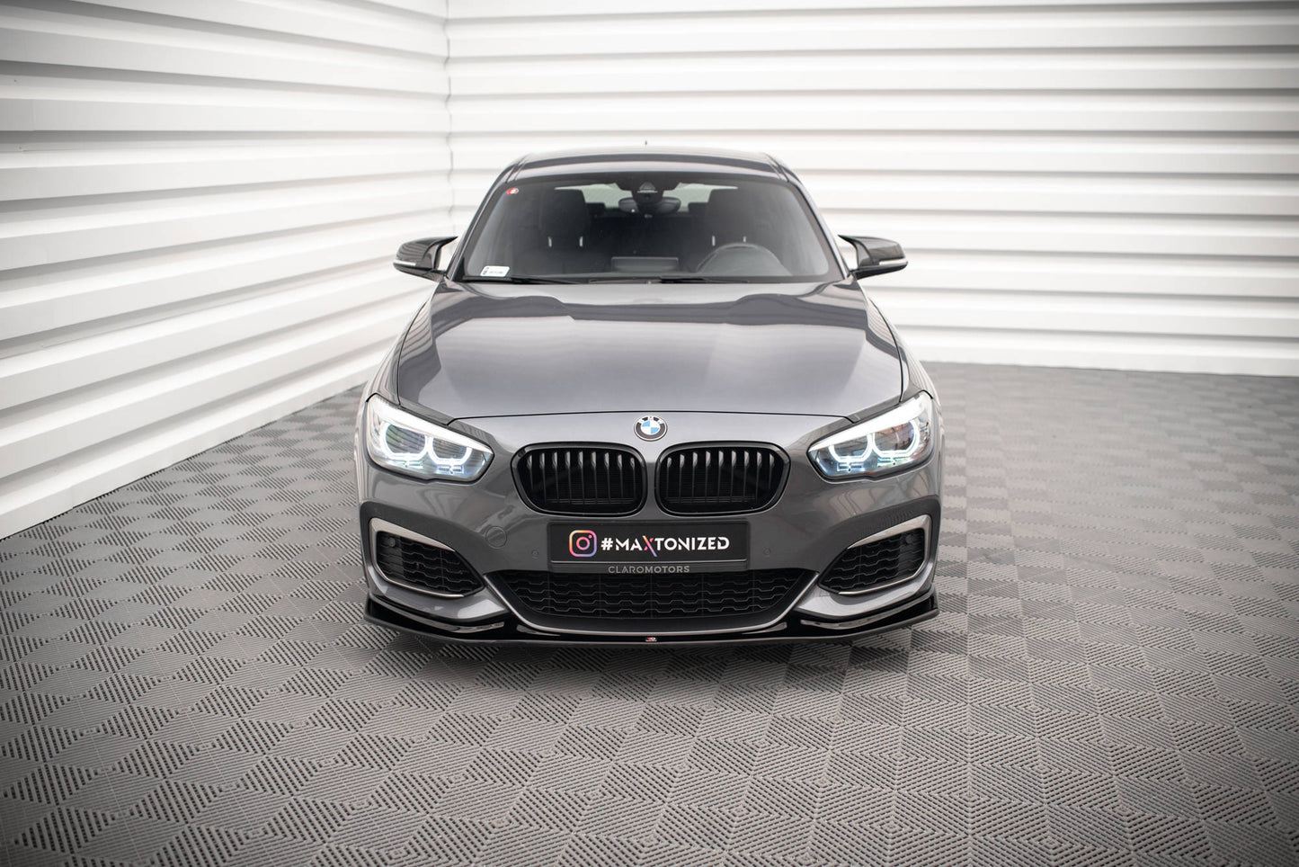 Front Ansatz V.3 für BMW 1er F20/F21 M-Power schwarz Hochglanz