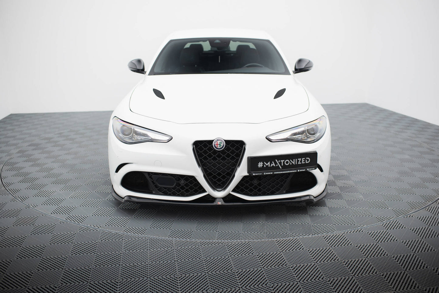 Front Ansatz für Alfa Romeo Giulia Quadrifoglio schwarz Hochglanz