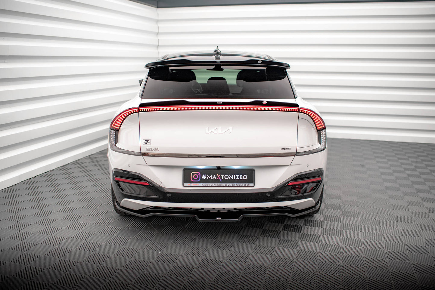 Mittlerer Cup Diffusor DTM Look Heck Ansatz für Kia EV6 GT-Line Mk1 schwarz Hochglanz