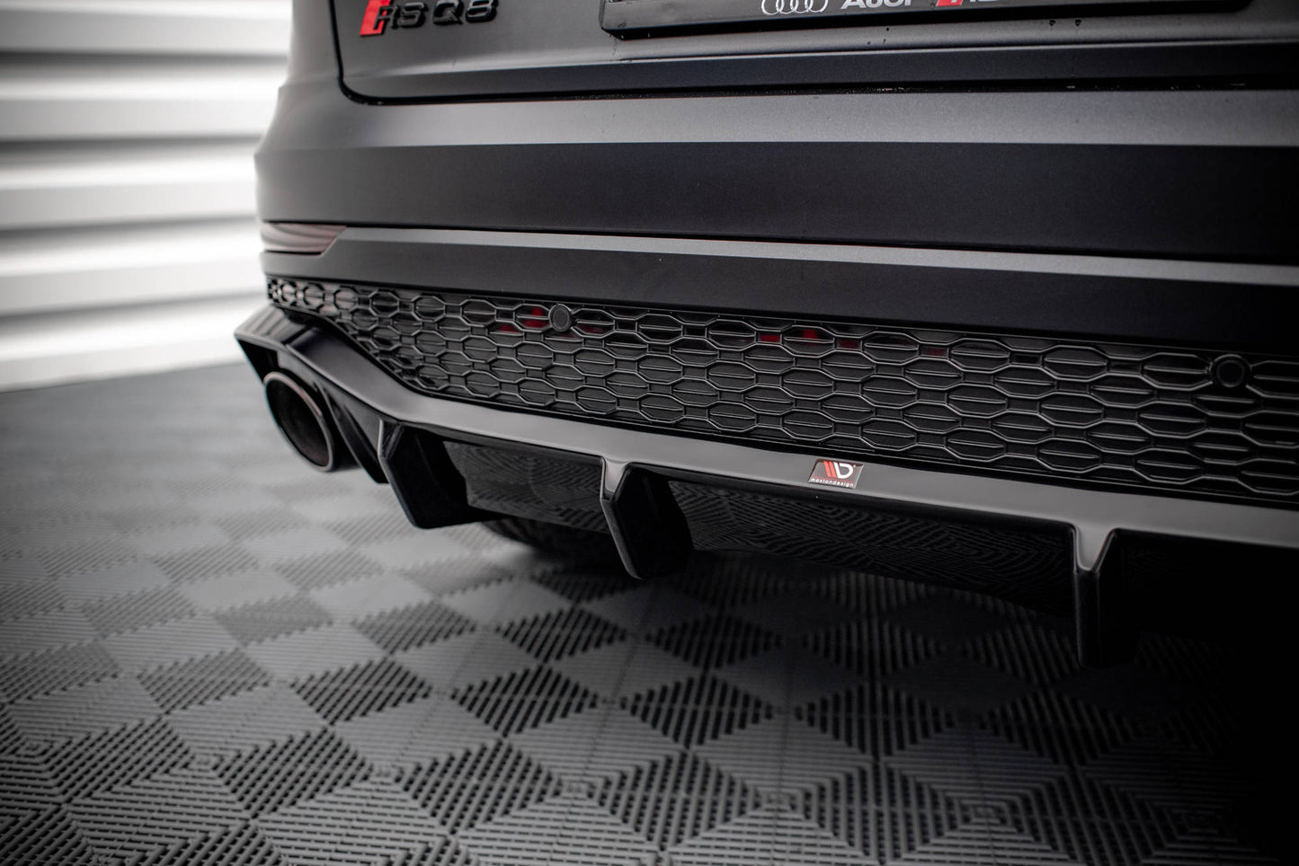 Diffusor Heck Ansatz für Audi RSQ8 Mk1 schwarz Hochglanz