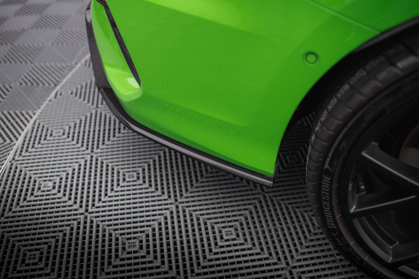 Prepreg Carbon Fiber Heck Ansatz Flaps Diffusor V.2 für Audi RS3 Limousine 8Y