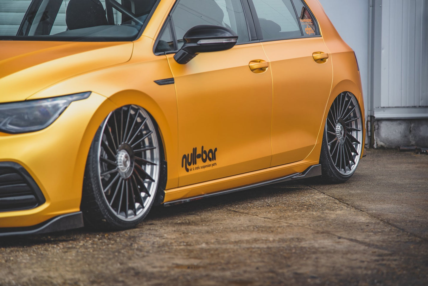 Seitenschweller Ansatz V.2 für VW Golf Mk8 schwarz Hochglanz