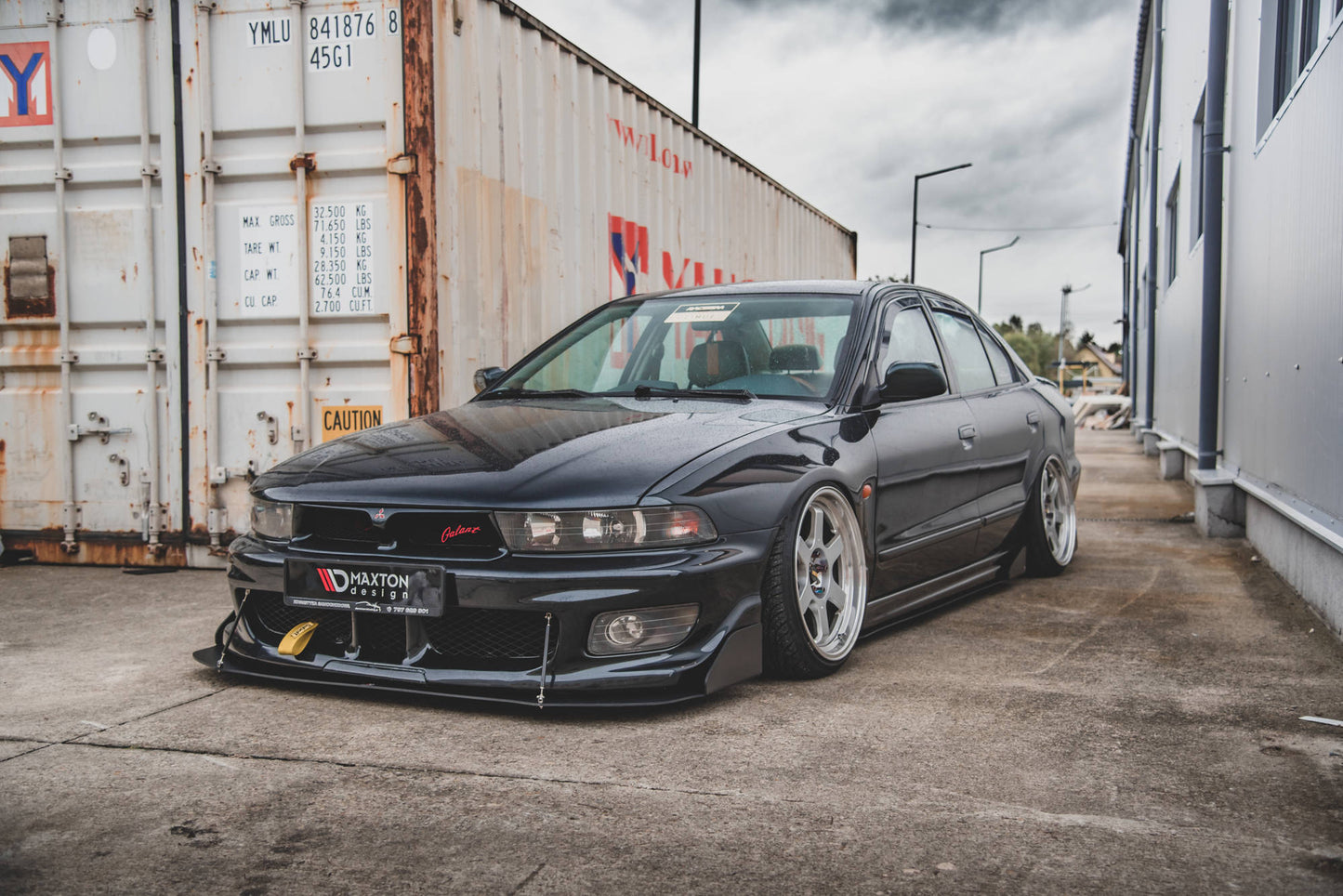 Sport Front Ansatz für Mitsubishi Galant Avance Mk8