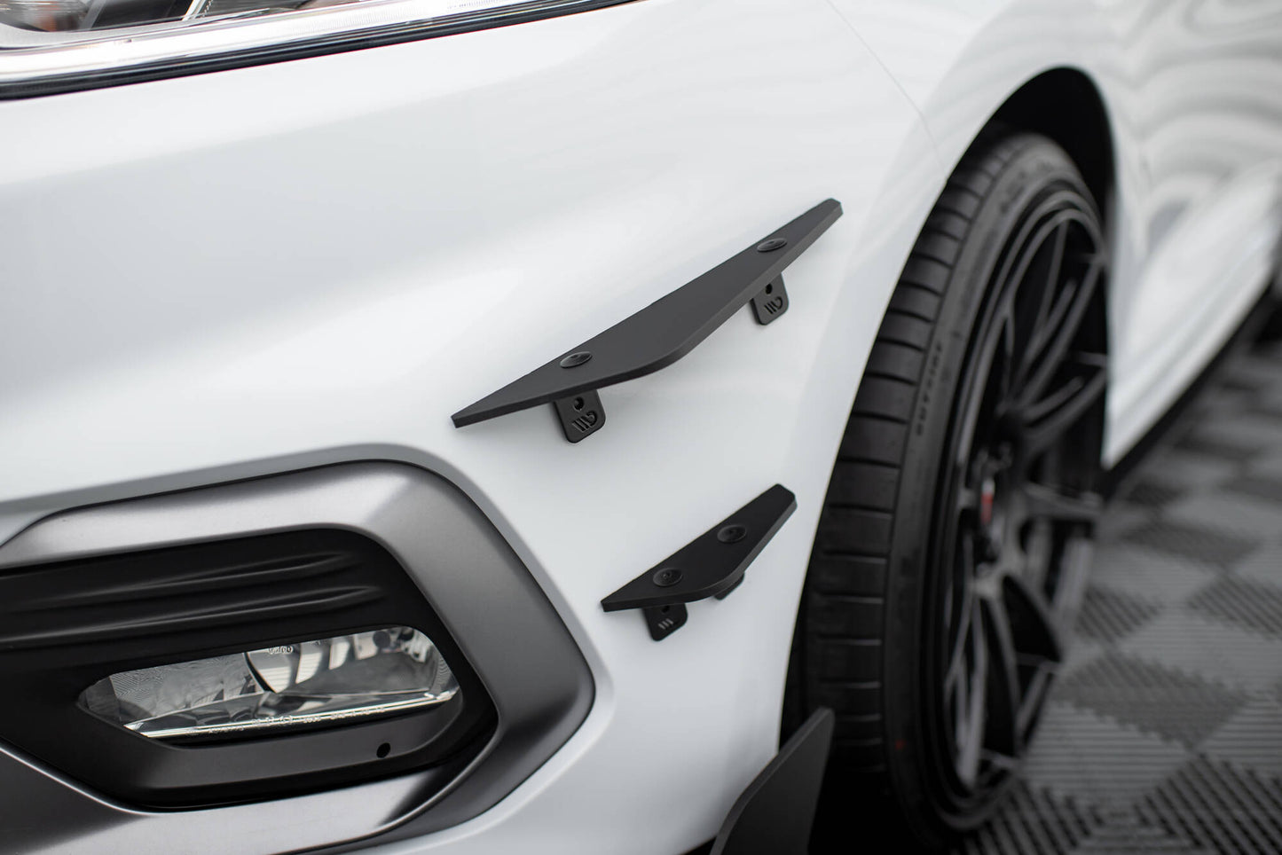 Stoßstangen Flaps Wings vorne Canards für Ford Fiesta Mk8 ST/ ST-Line