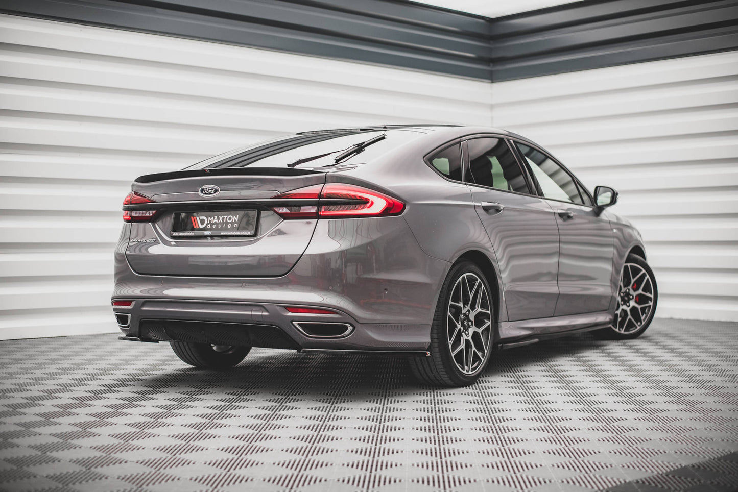 Heck Ansatz Flaps Diffusor V.1 für Ford Mondeo ST-Line Mk5 Facelift schwarz Hochglanz