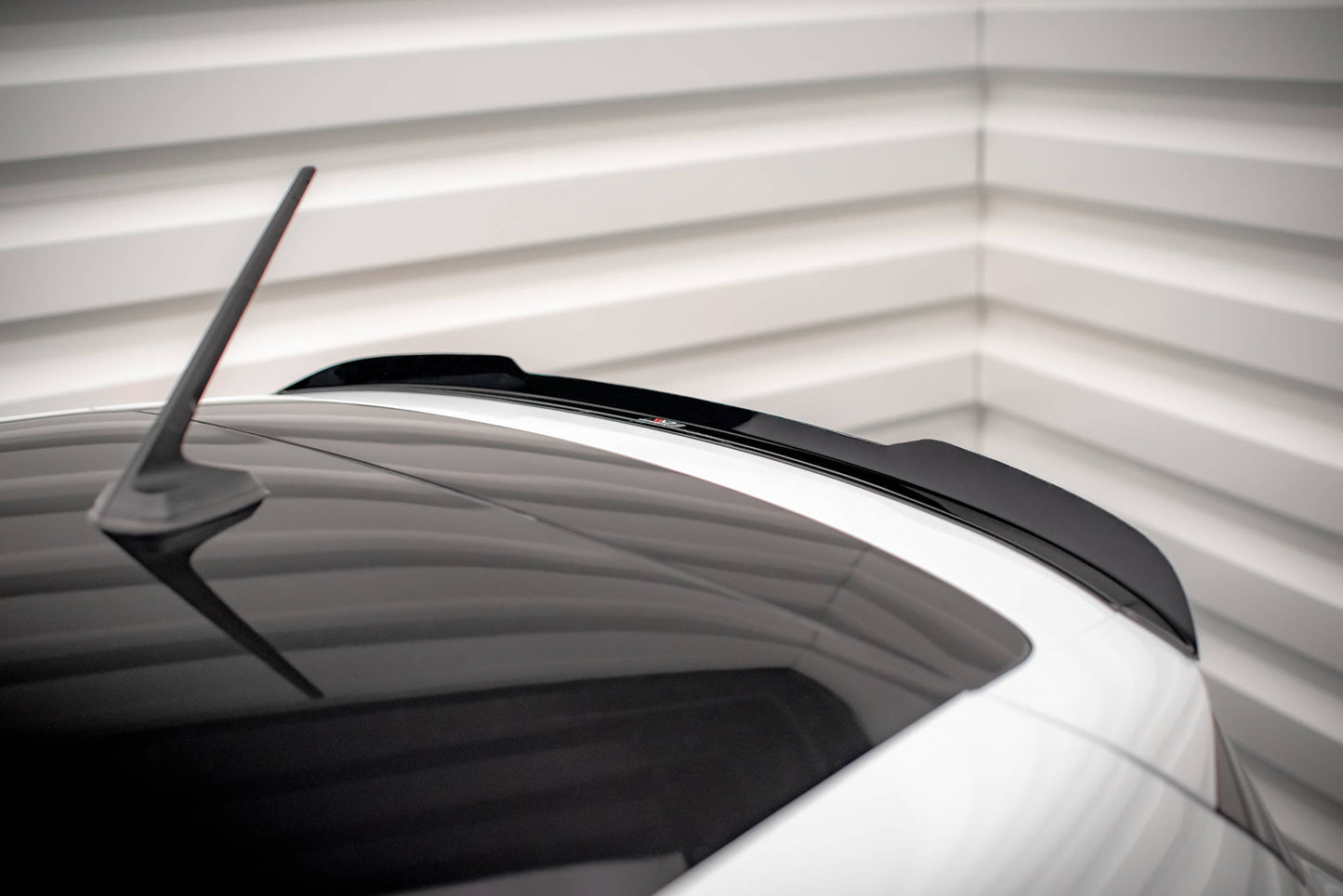 Spoiler CAP für Renault Clio Mk5 schwarz Hochglanz