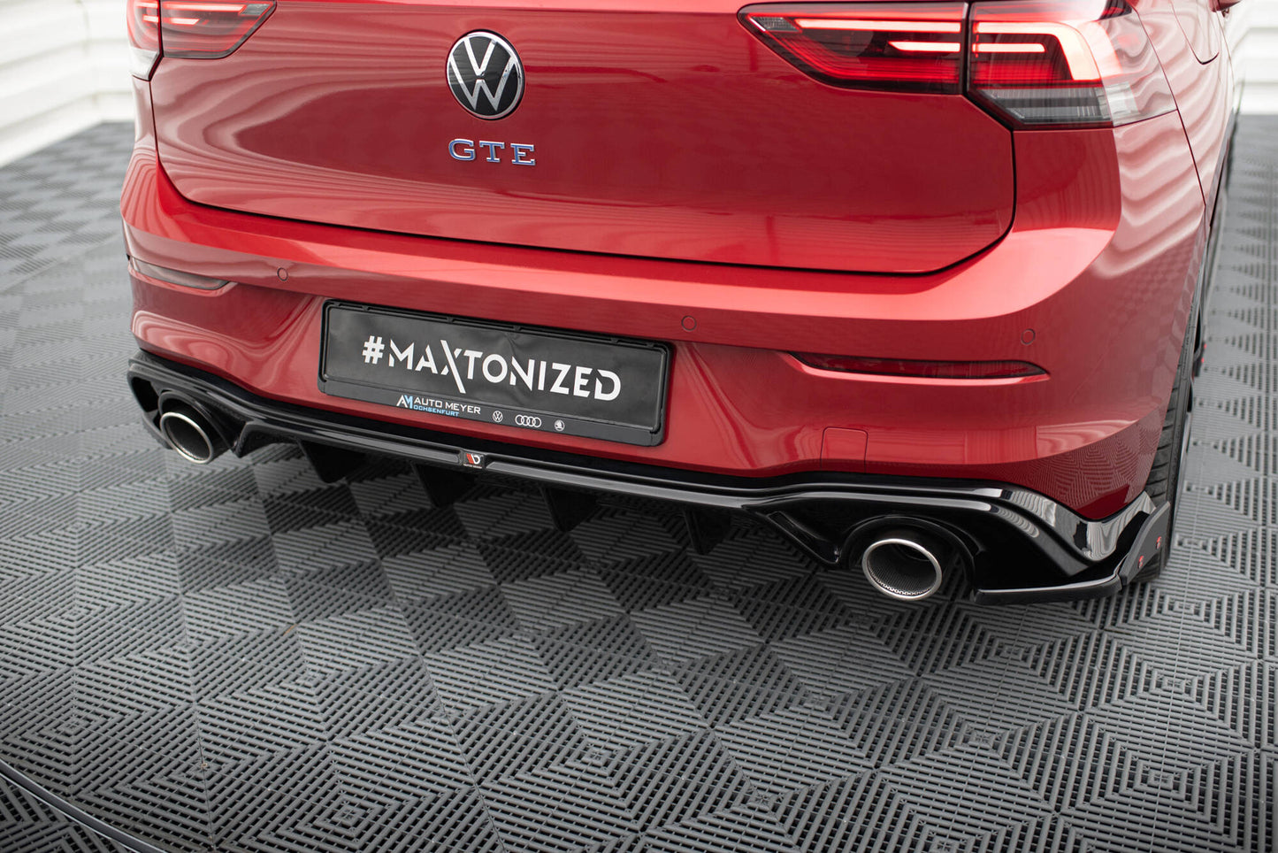 Diffusor Heck Ansatz + Endrohre für VW Golf GTE / R-Line Mk8 / Mk8 Facelift