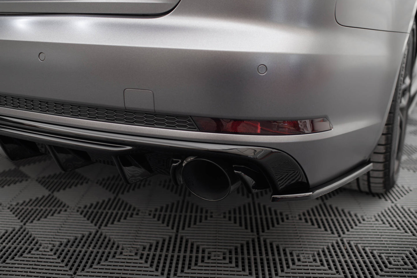 Diffusor Heck Ansatz für Audi A4 S-line B9 (Einzelauspuff li. re.)