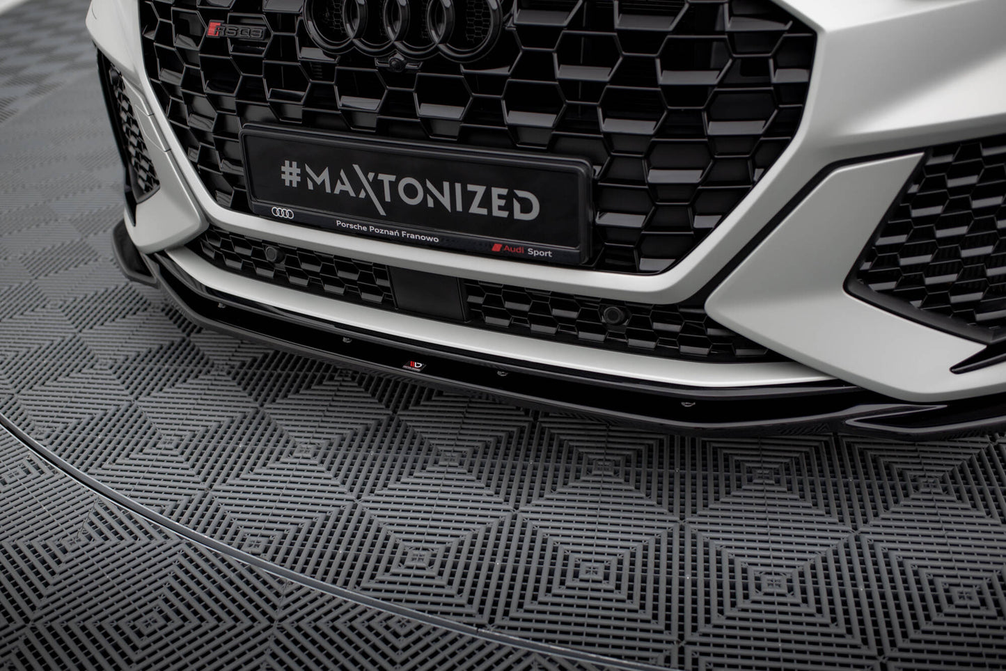 Front Ansatz V.2 für Audi RSQ3 F3 schwarz Hochglanz